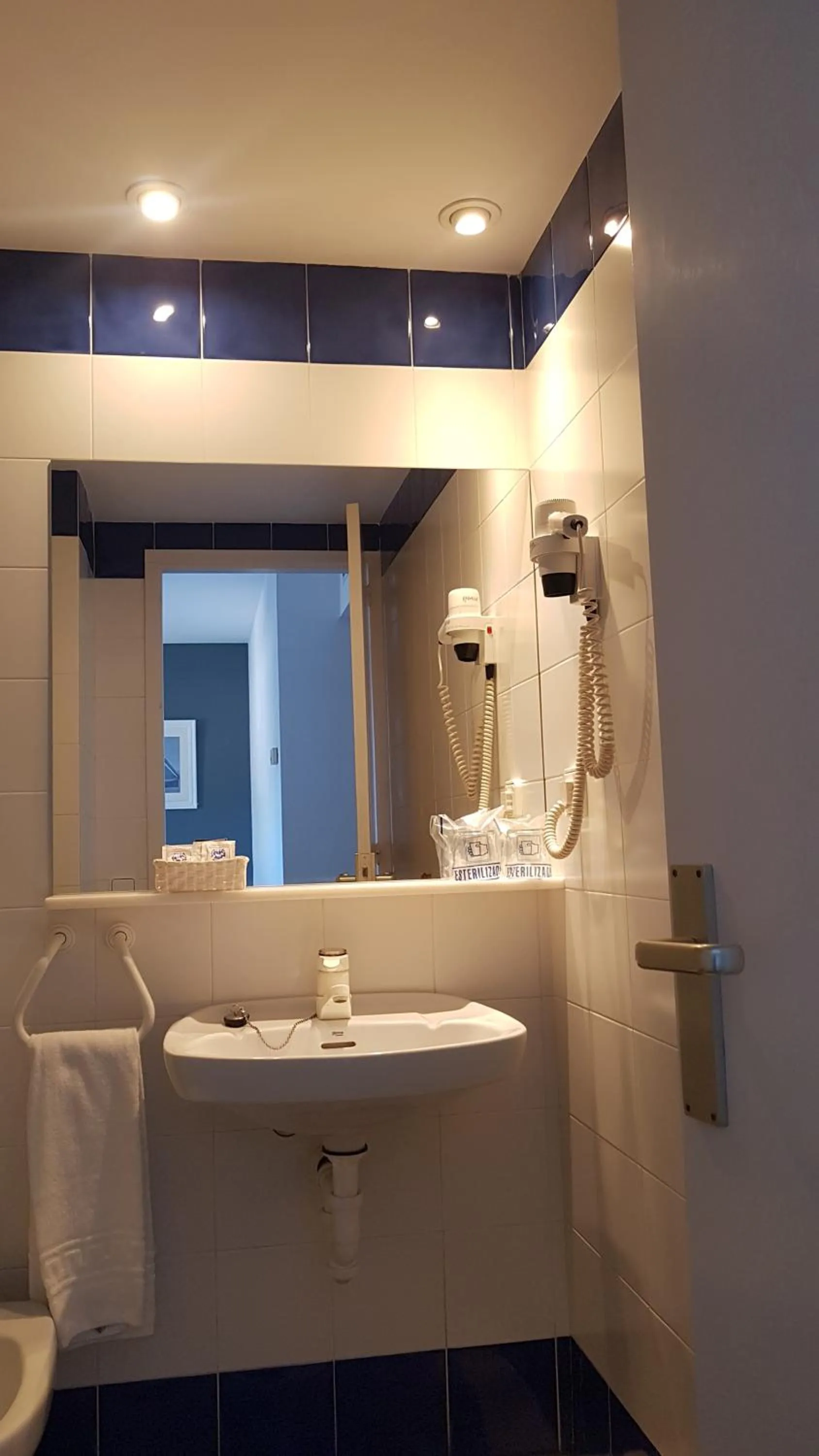 Bathroom in Hotel S´Aguarda