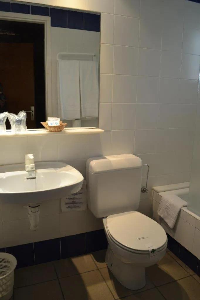 Double Basic Room  in Hotel S'Aguarda Cadaqués1962 by Fimedhotels
