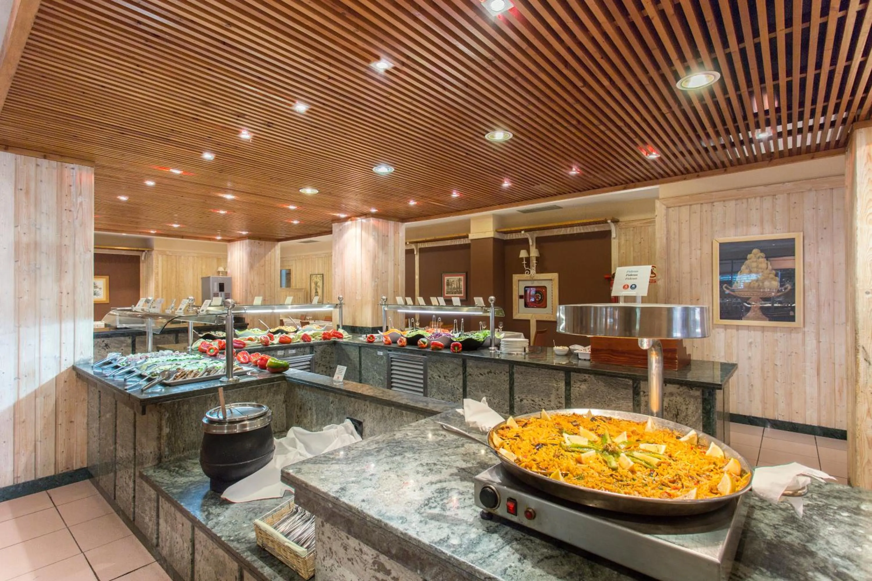 Food in Be Live Adults Only Tenerife