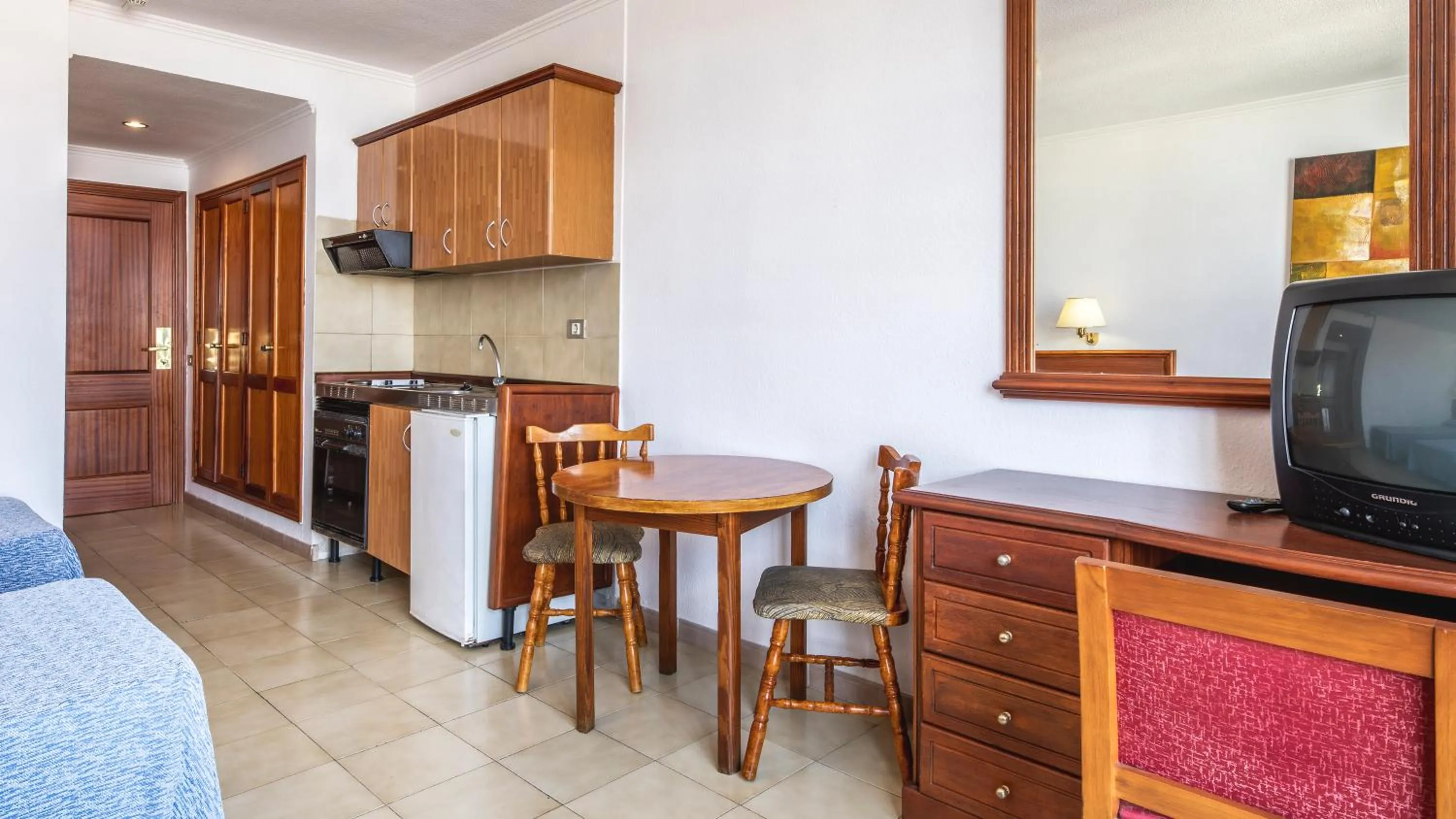 Kitchen or kitchenette in Be Smart Florida Plaza