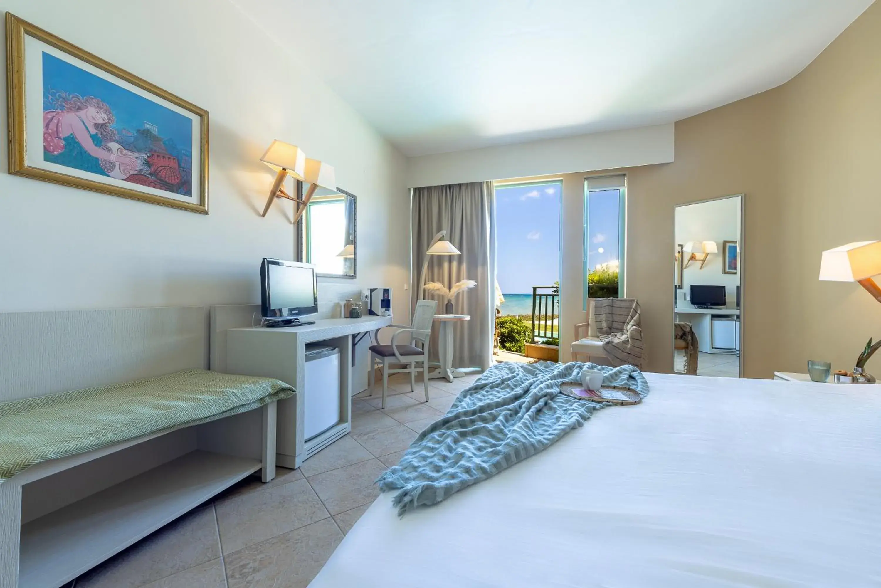 Bed in Giannoulis - Grand Bay Beach Resort (Exclusive Adults Only) Bed in Giannoulis - Grand Bay Beach Resort (Exclusive Adults Only)