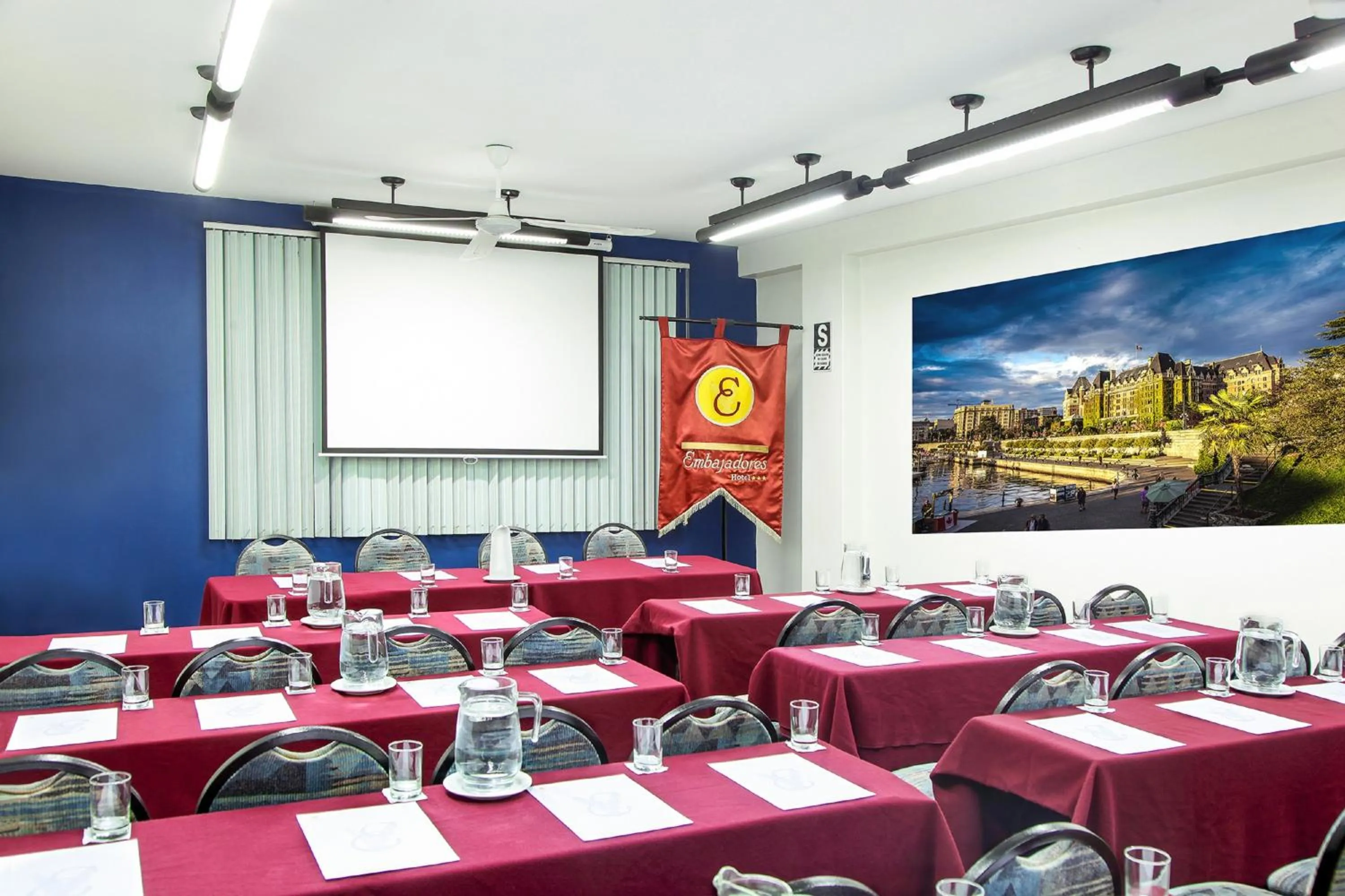 Meeting/conference room in Embajadores Hotel