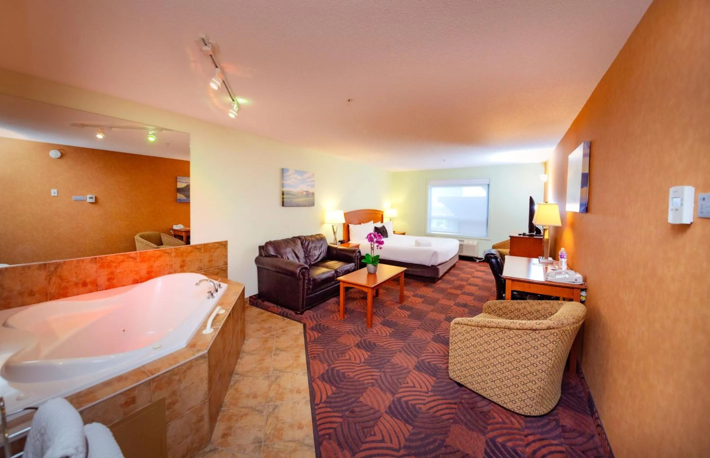 Photo of the whole room in Service Plus Inns and Suites Calgary