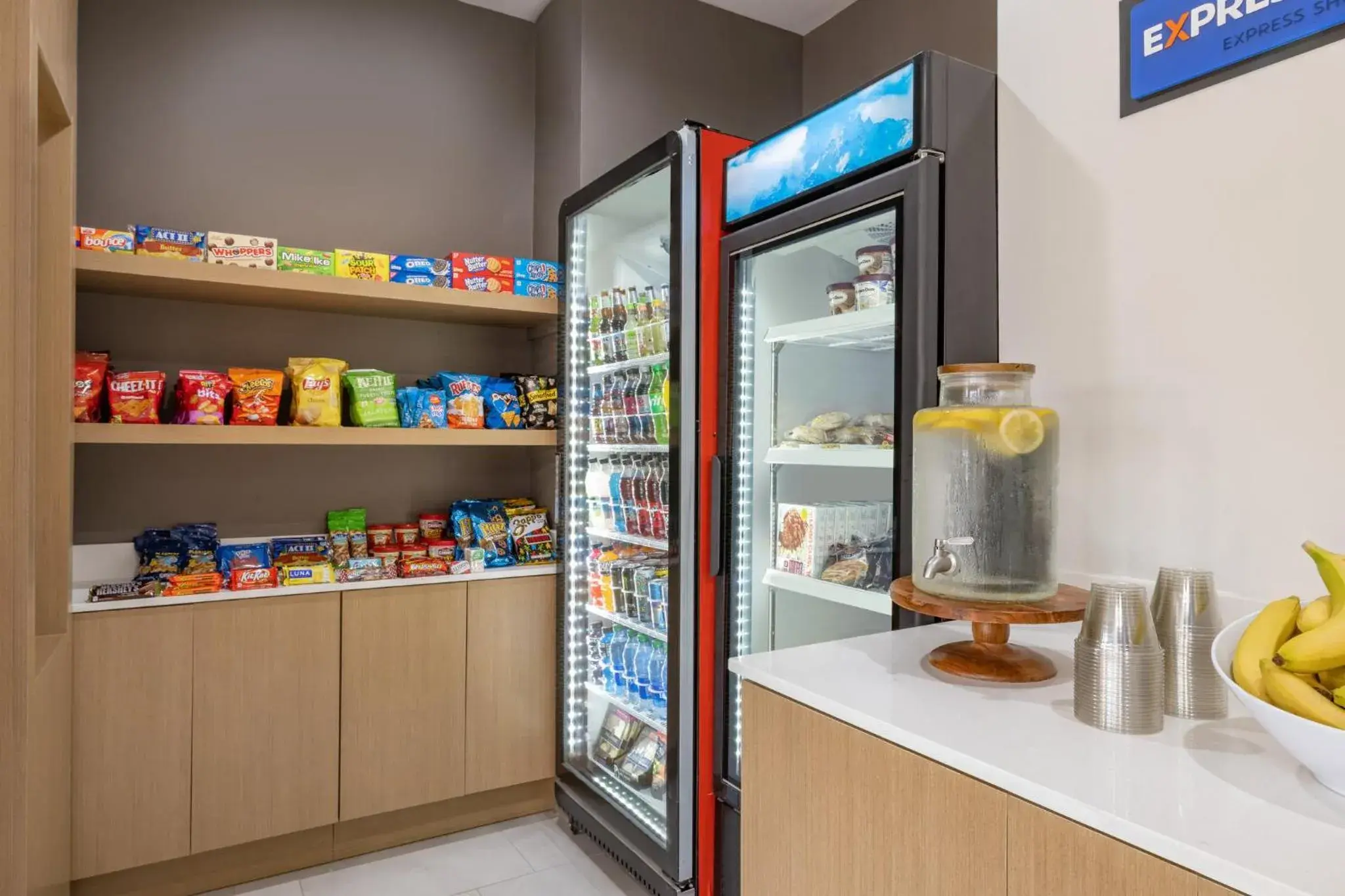 Property building in Holiday Inn Express & Suites Opelousas by IHG Property building in Holiday Inn Express & Suites Opelousas by IHG