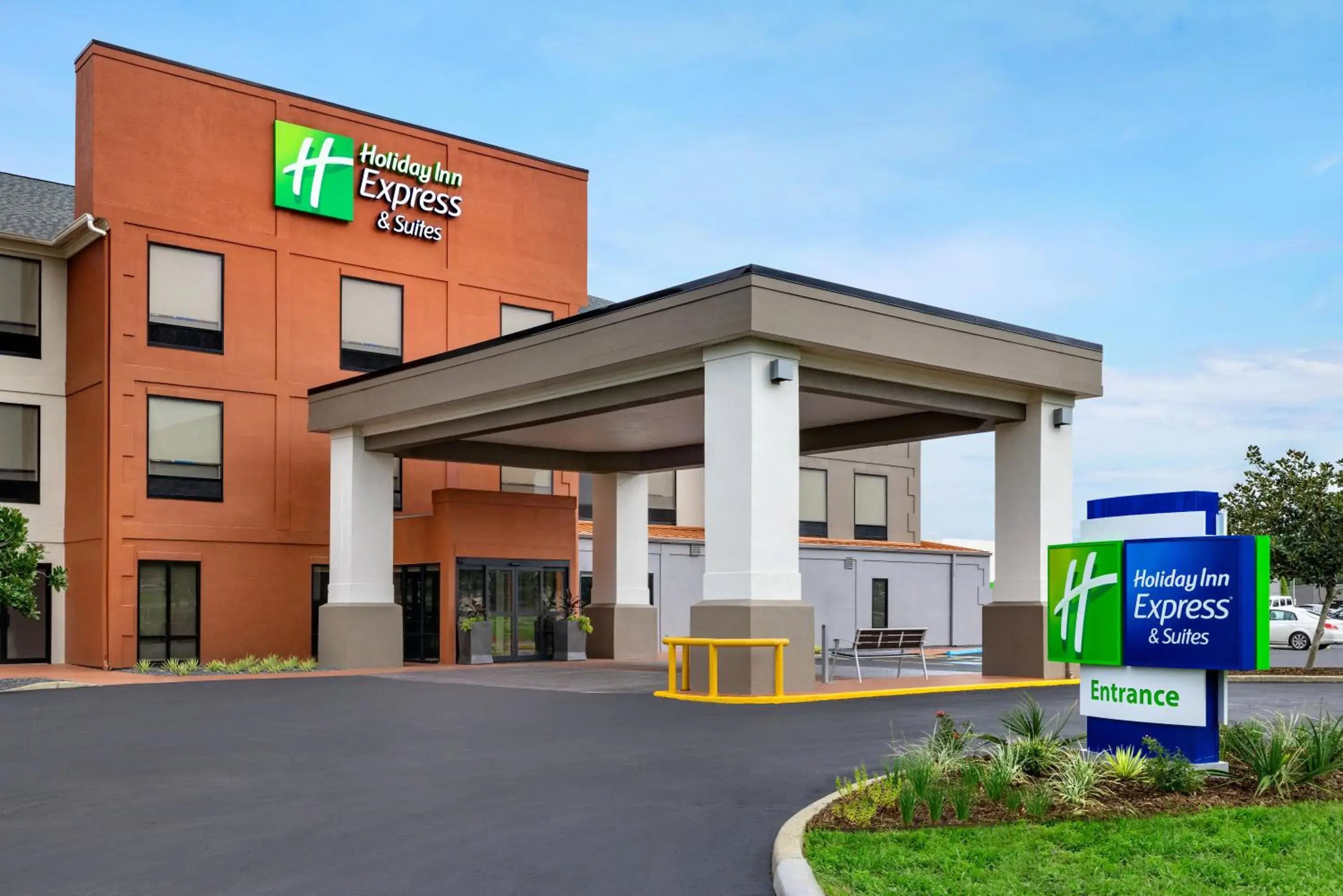 Property building in Holiday Inn Express & Suites Opelousas by IHG Property building in Holiday Inn Express & Suites Opelousas by IHG