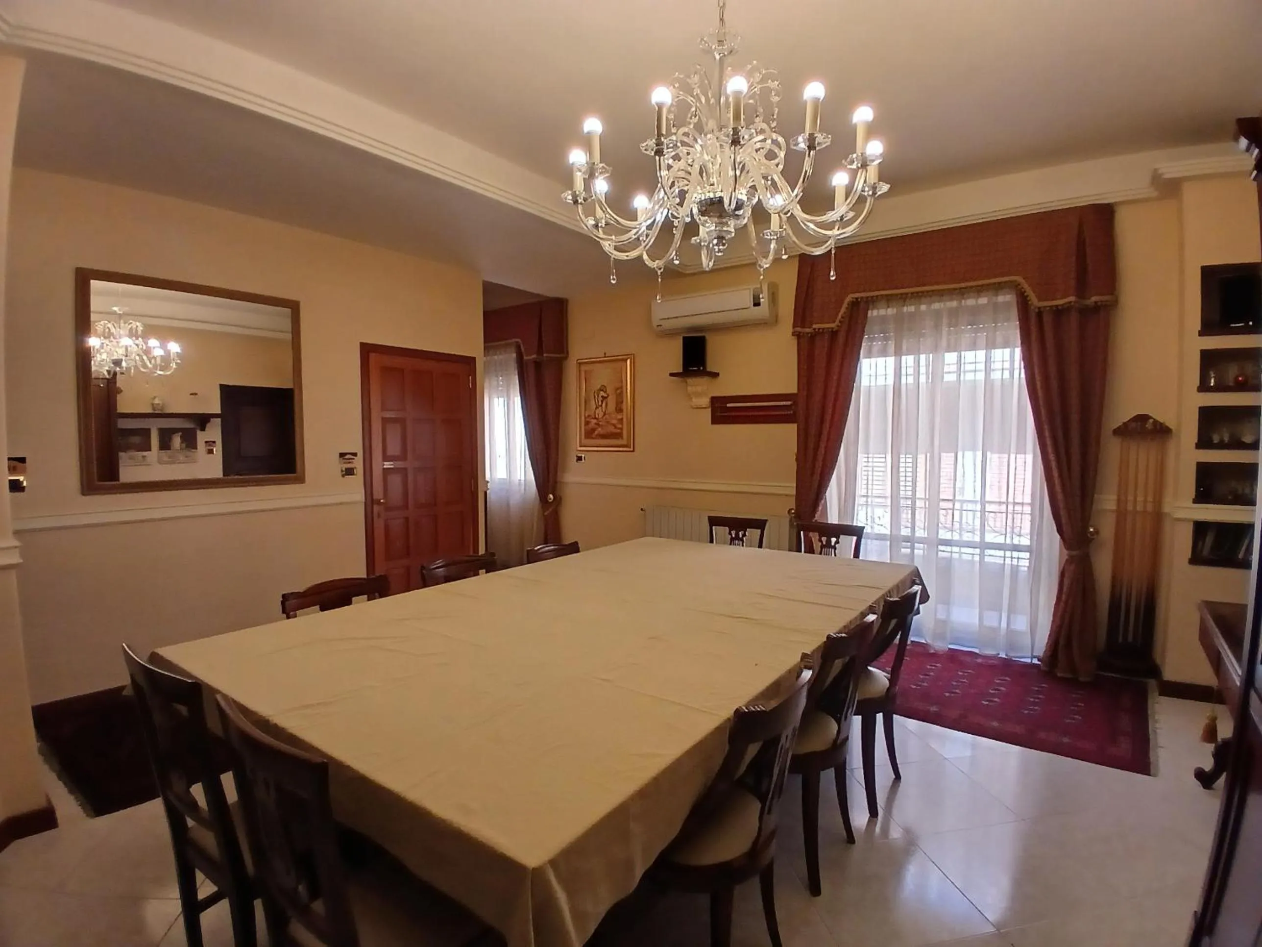 Dining area in La Suite del Vulcano