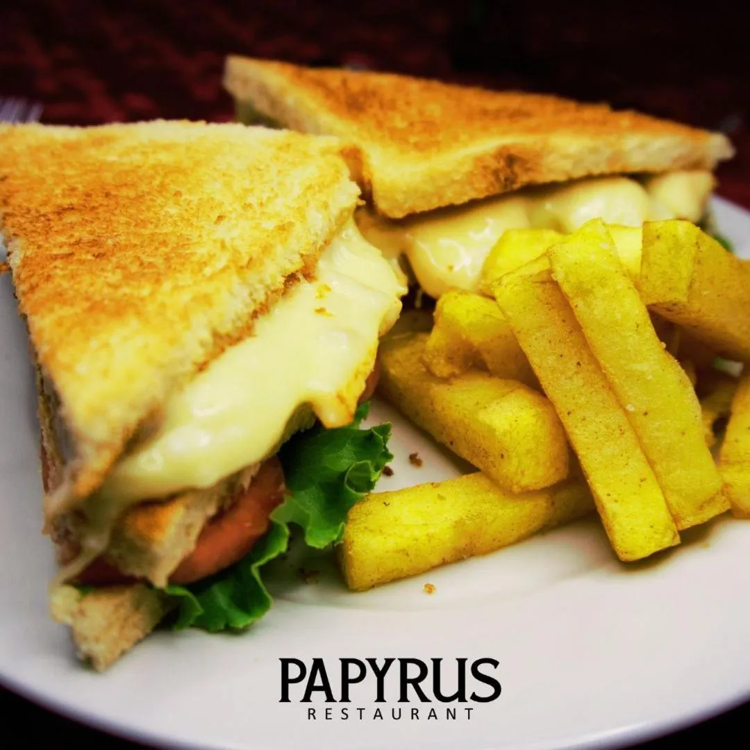 Restaurant/places to eat in Faraona Grand Hotel