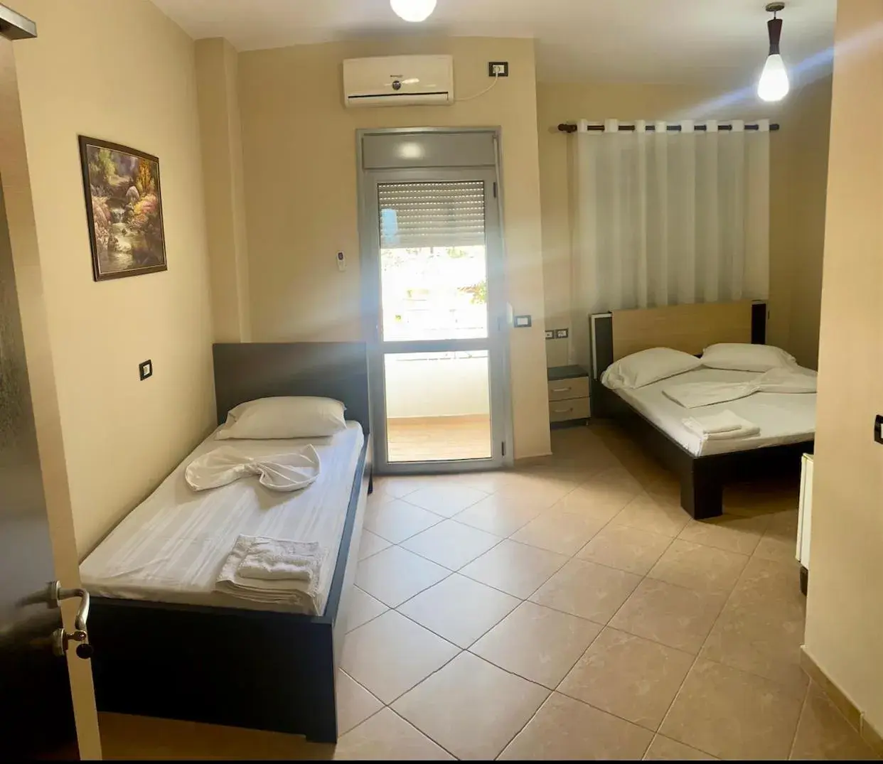 Triple Room with Balcony in AL Hotel Triple Room with Balcony in AL Hotel