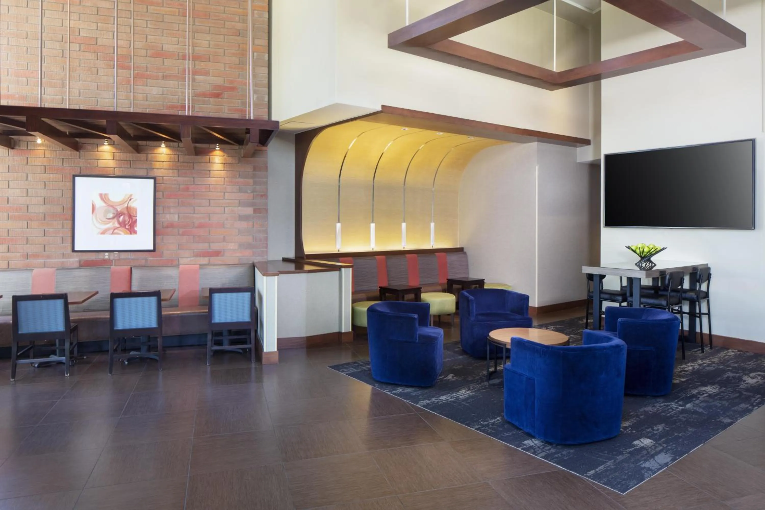 Lobby or reception in Hyatt Place Phoenix/ Mesa