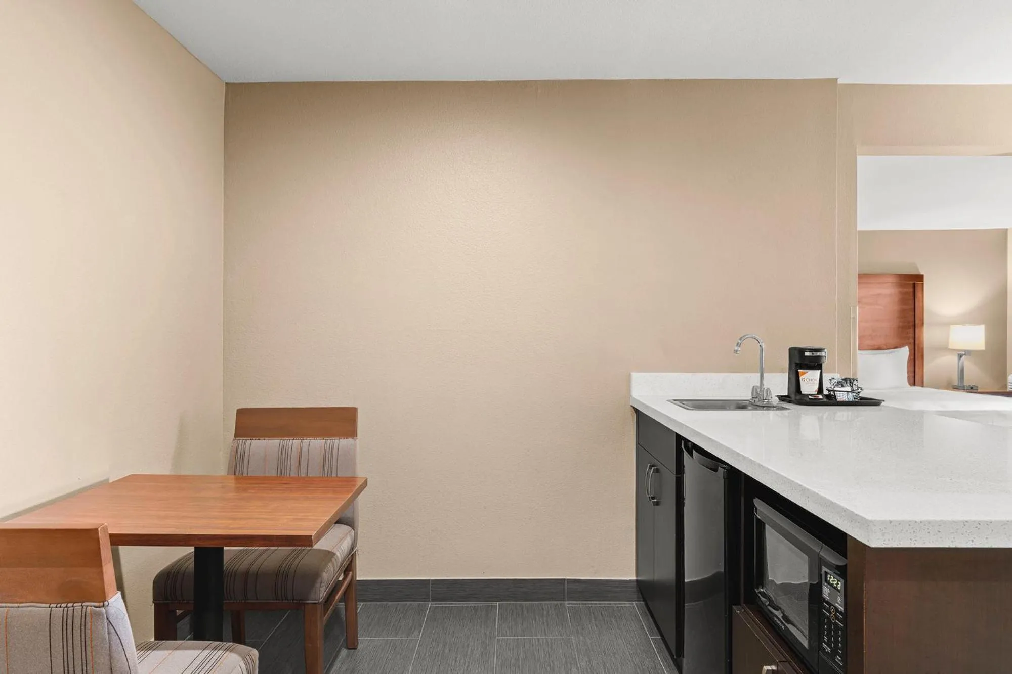 Bed in Comfort Inn & Suites Beaverton - Portland West