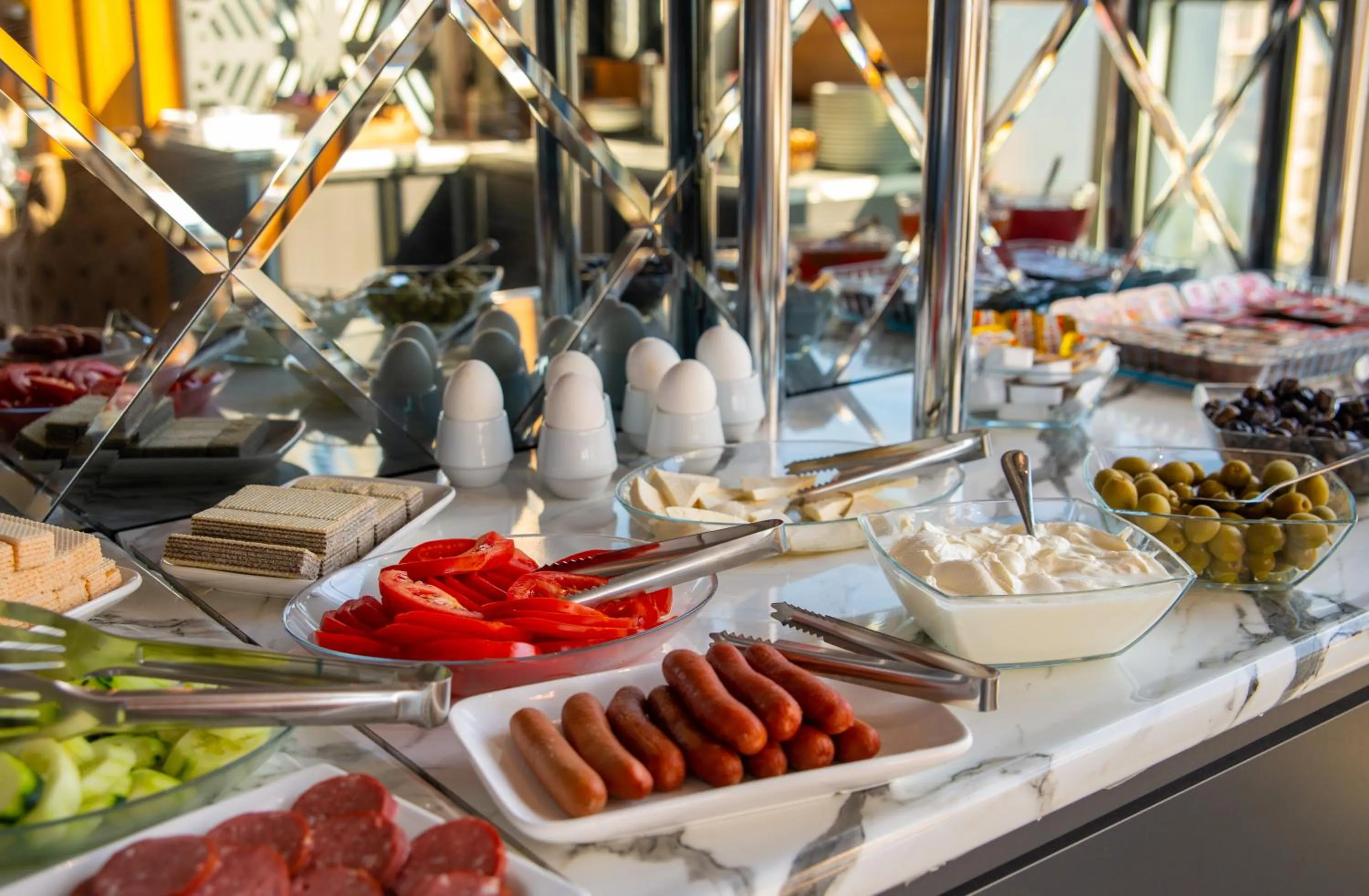 Buffet breakfast in Hotel Green Glass