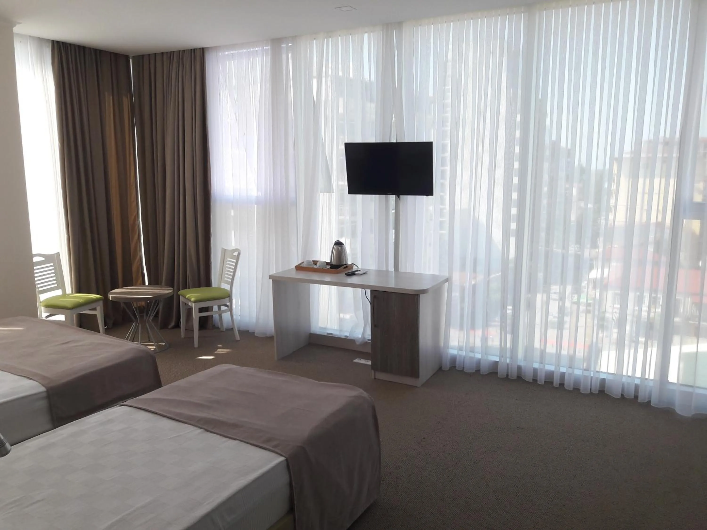TV and multimedia, Bed in Hotel Green Glass