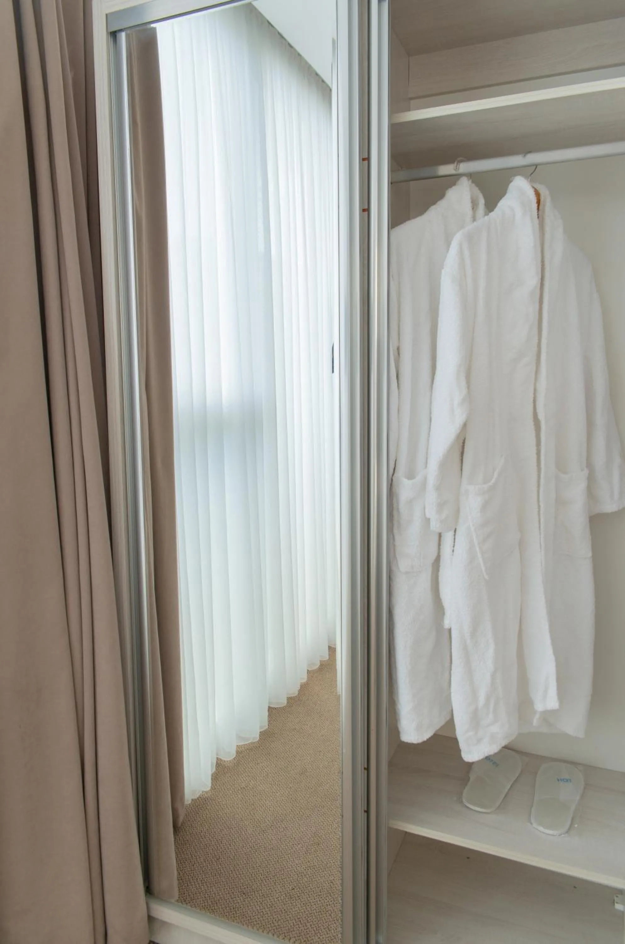 wardrobe in Hotel Green Glass