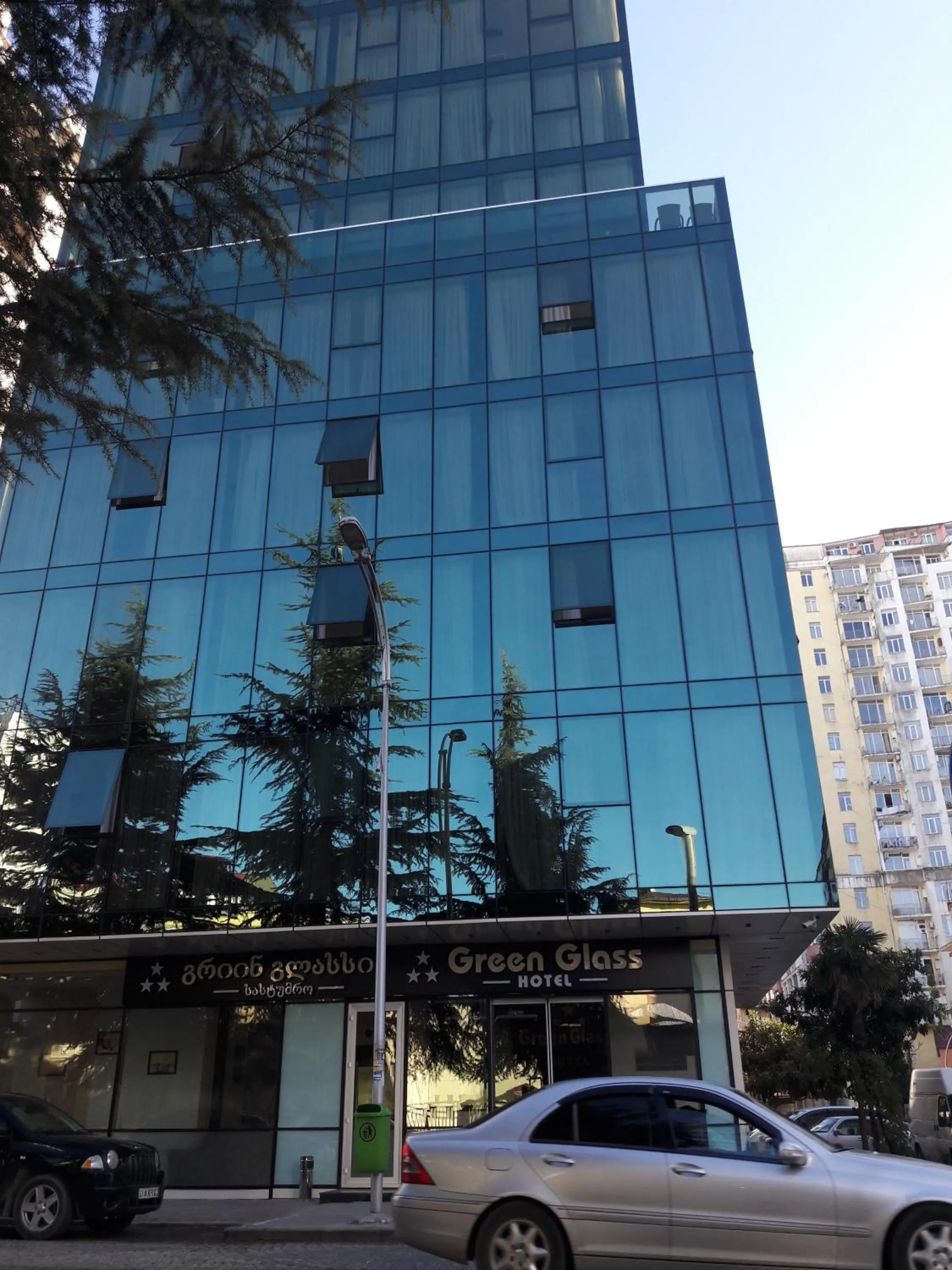 Facade/entrance in Hotel Green Glass