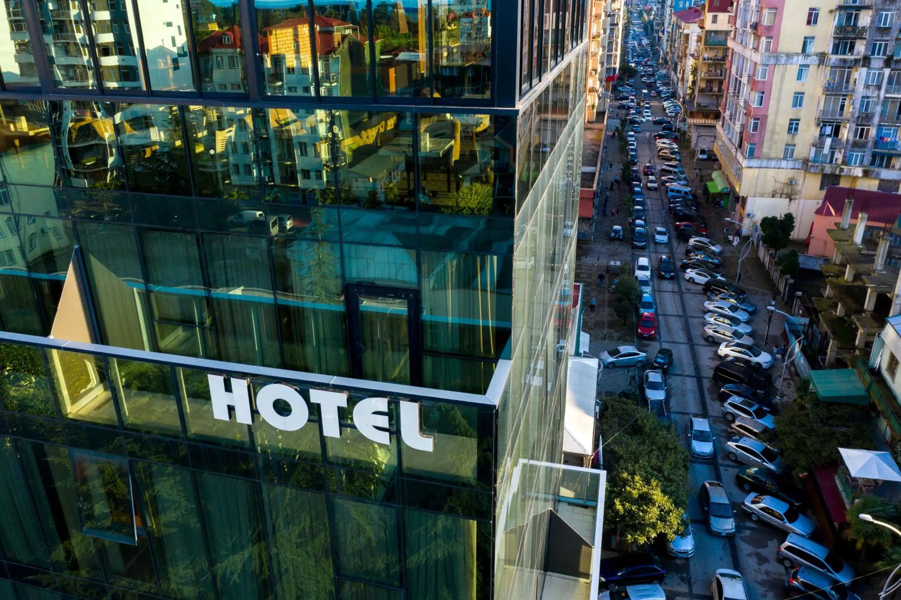 Property building in Hotel Green Glass