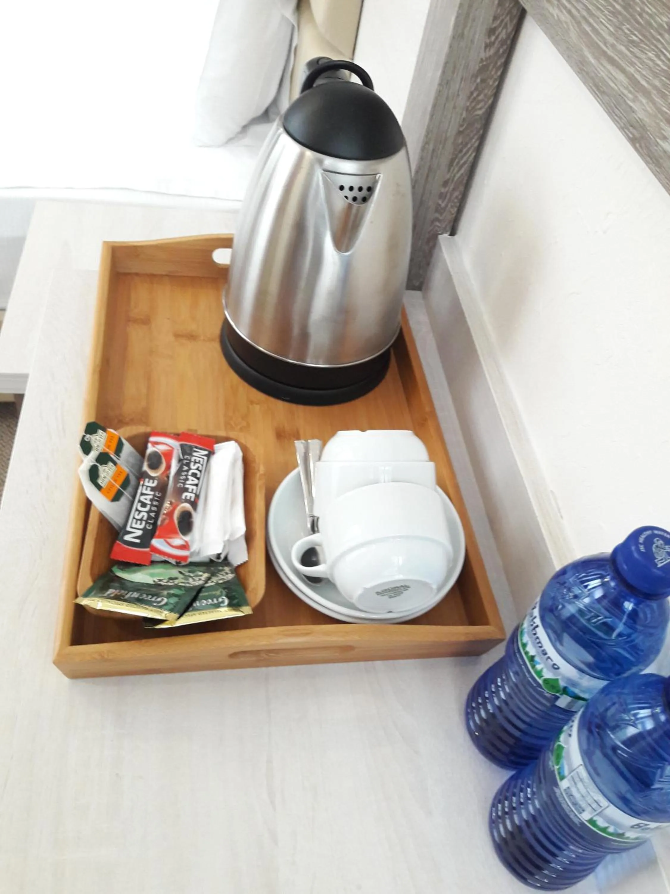 Coffee/tea facilities in Hotel Green Glass