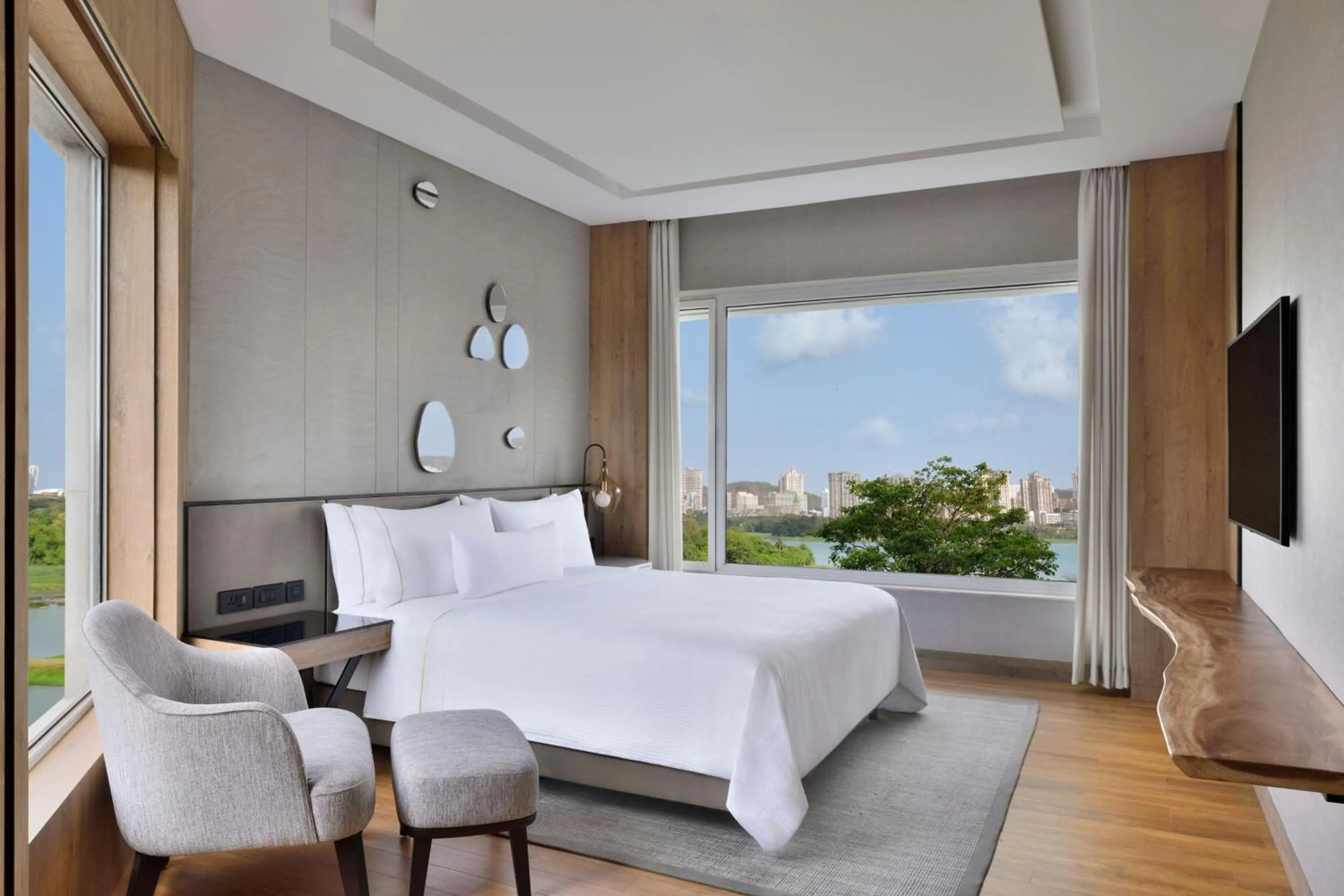 Photo of the whole room, Bed in The Westin Mumbai Powai Lake