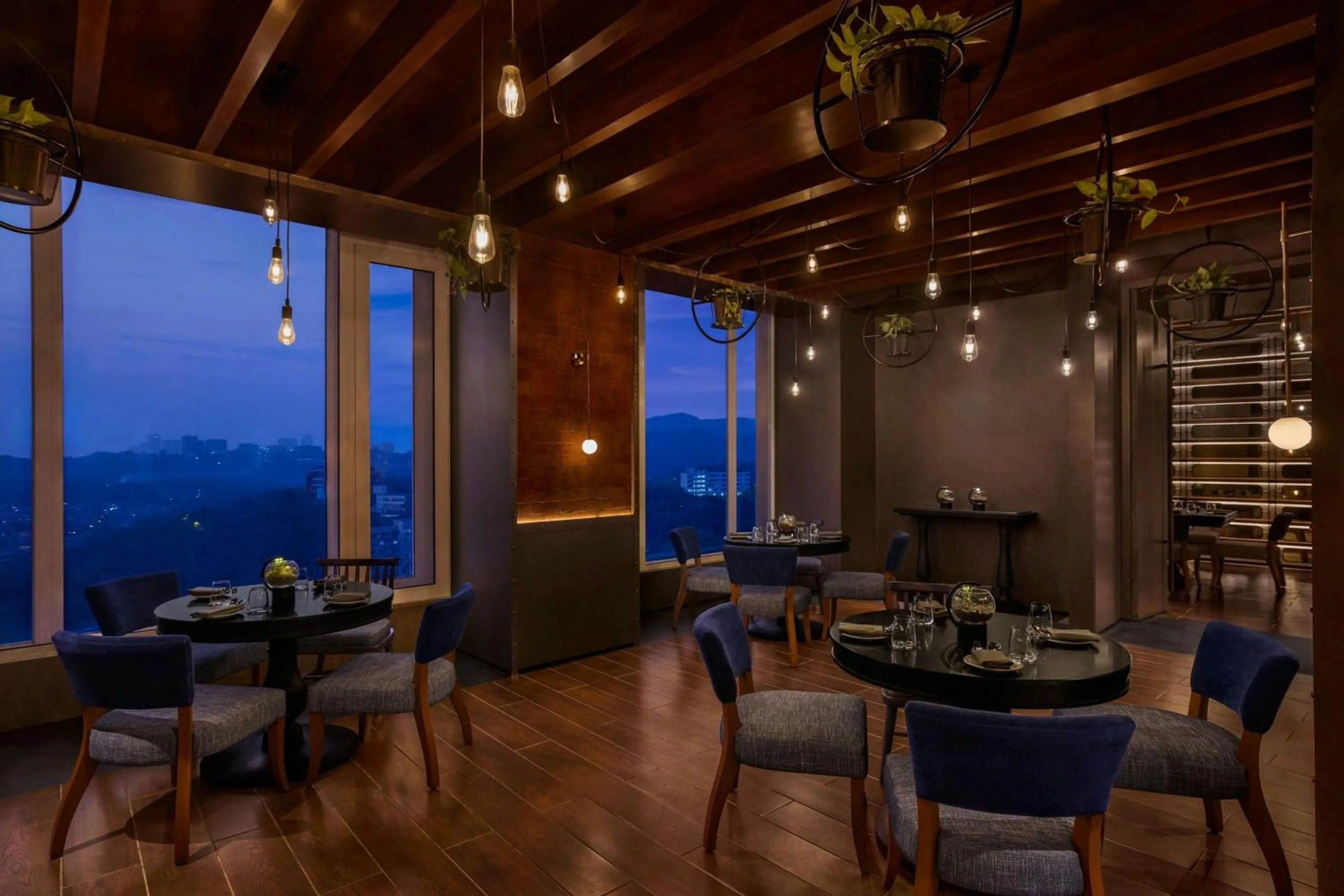 Restaurant/places to eat in The Westin Mumbai Powai Lake