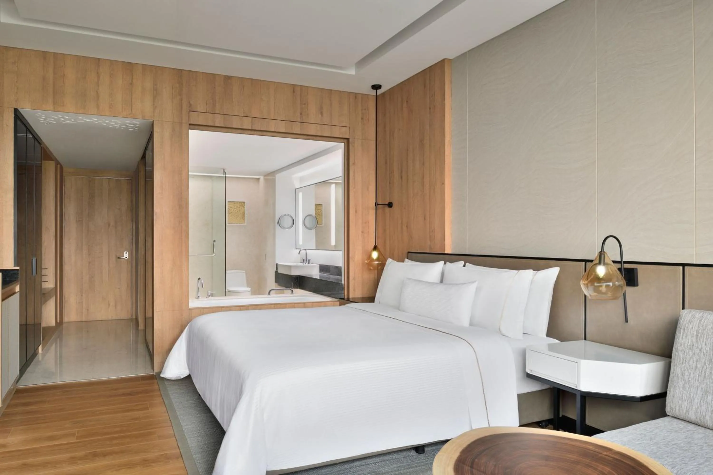 Photo of the whole room, Bed in The Westin Mumbai Powai Lake