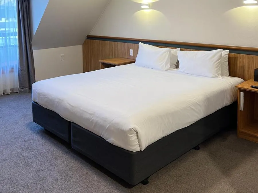 Bedroom, Bed in Swiss-Belresort Coronet Peak