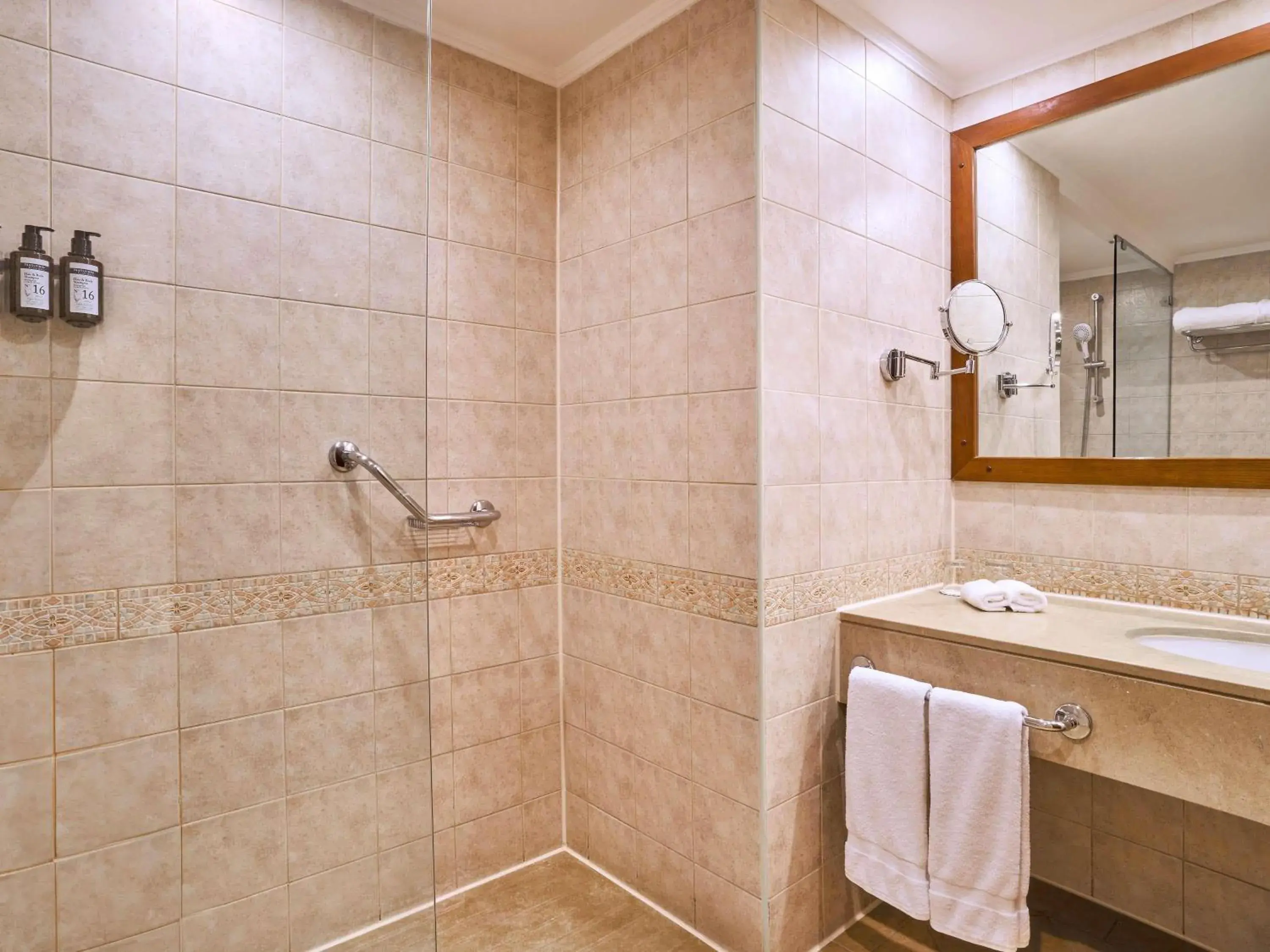 Classic Twin Room with Partial Nile View - single occupancy in Mövenpick Resort Aswan Classic Twin Room with Partial Nile View - single occupancy in Mövenpick Resort Aswan