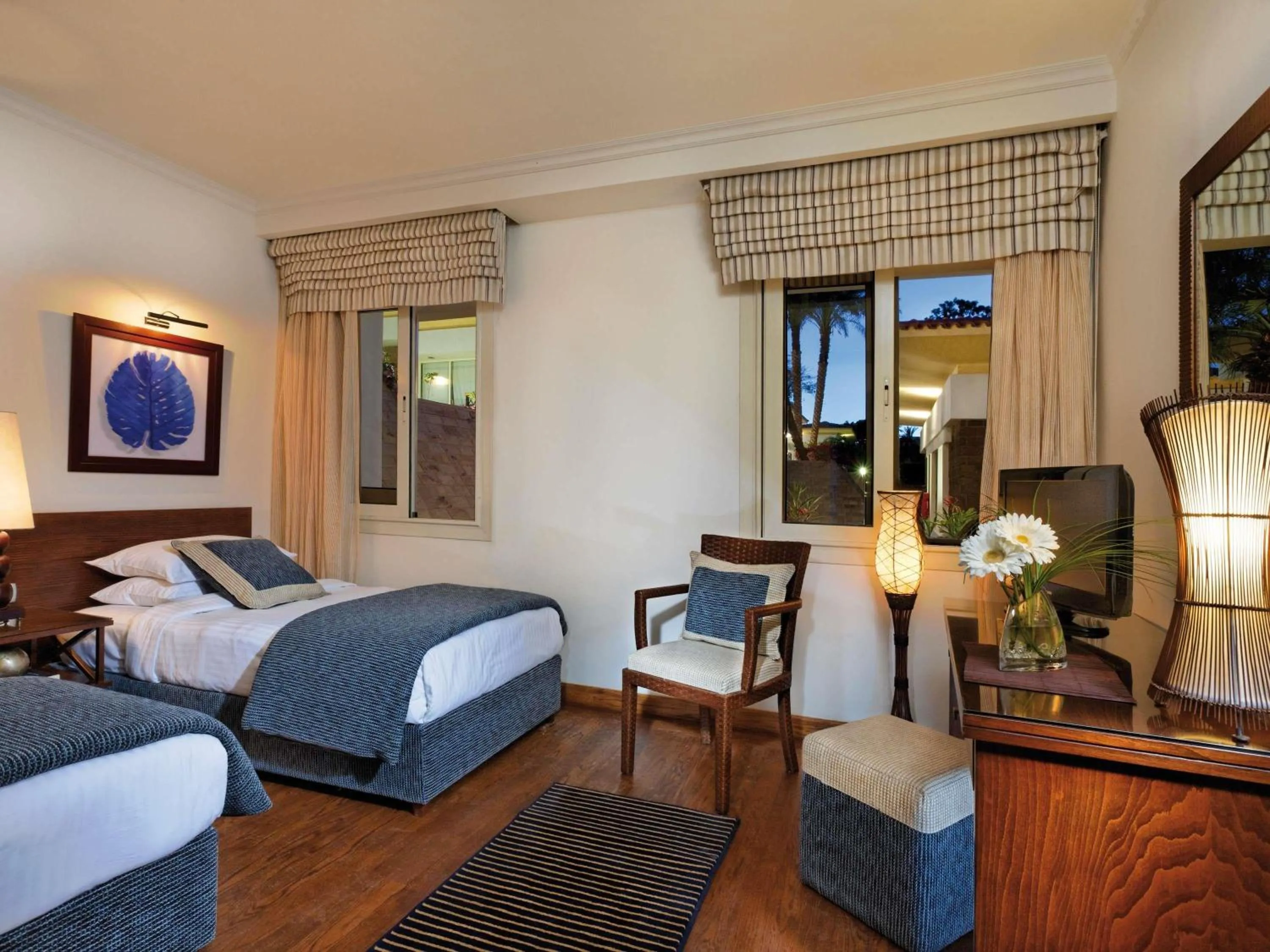 Bedroom, Bed in Mövenpick Resort Aswan