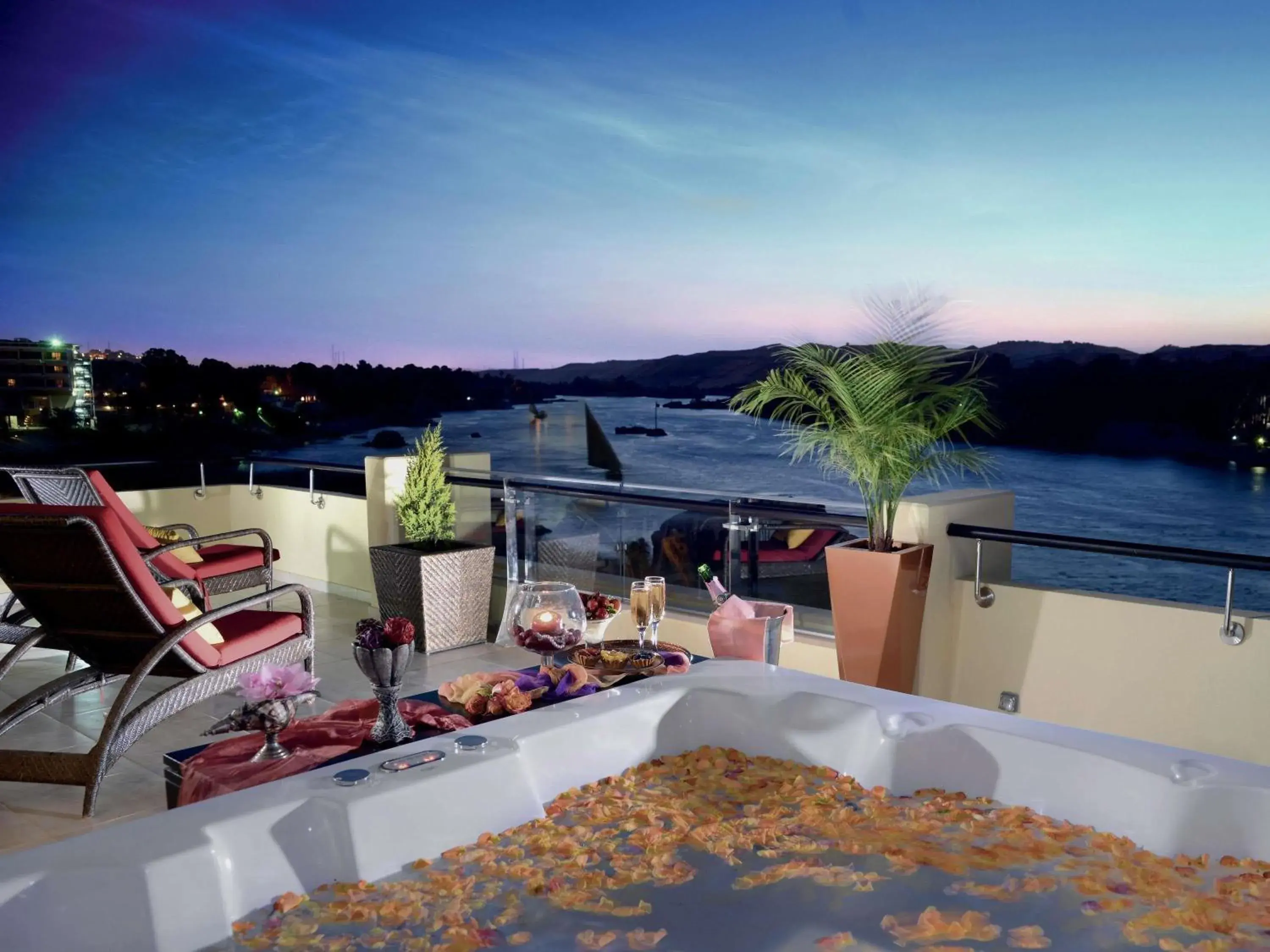 Bedroom in Mövenpick Resort Aswan Bedroom in Mövenpick Resort Aswan