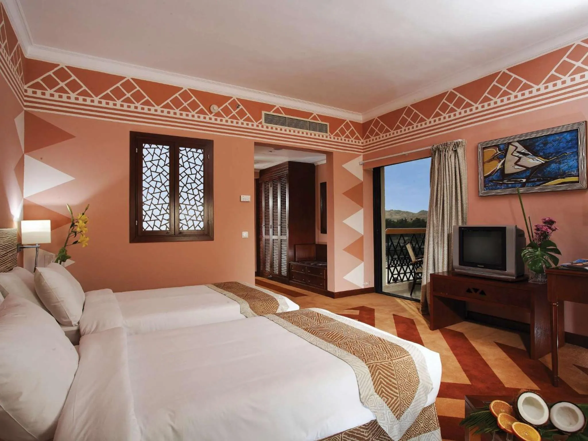 View (from property/room), Bed in Mövenpick Resort Aswan