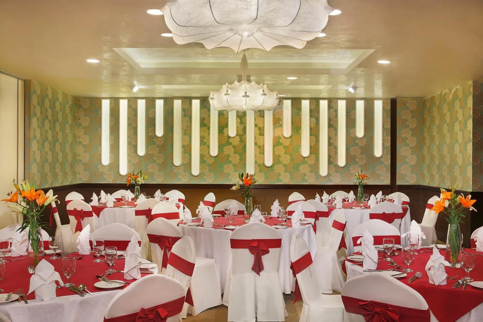 Banquet/Function facilities in City Seasons Al Hamra Hotel
