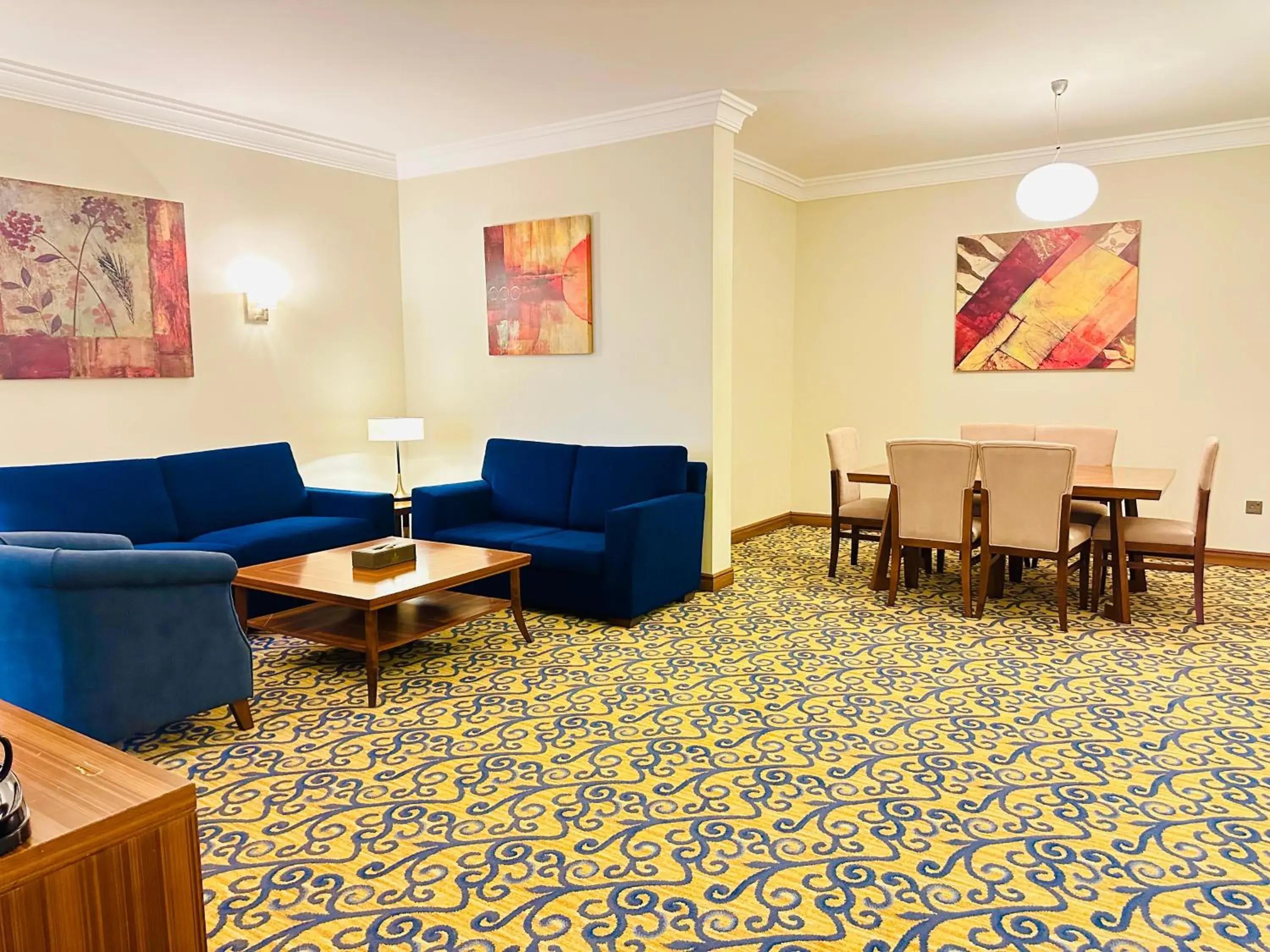 Living room in City Seasons Al Hamra Hotel Living room in City Seasons Al Hamra Hotel