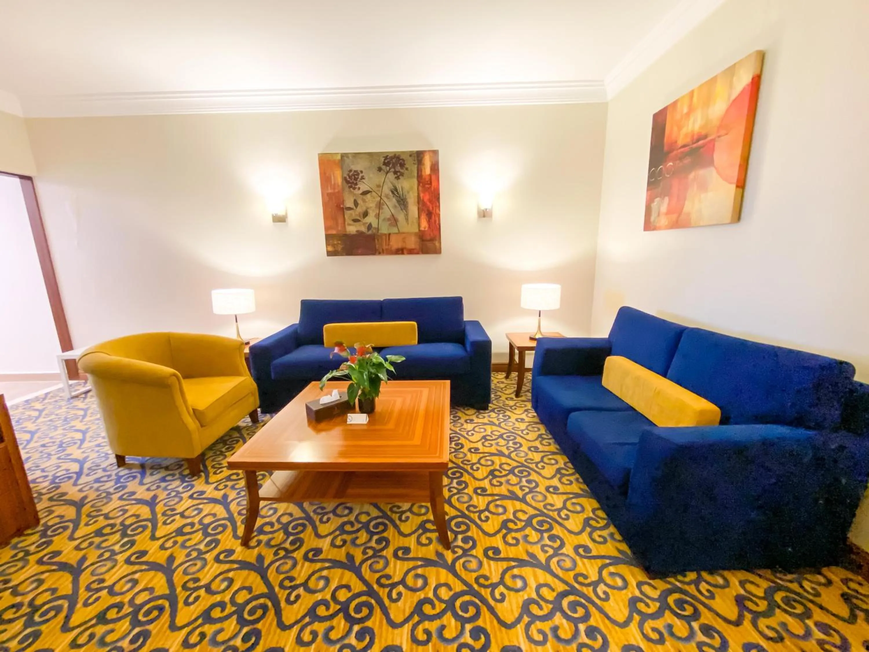 Seating area in City Seasons Al Hamra Hotel