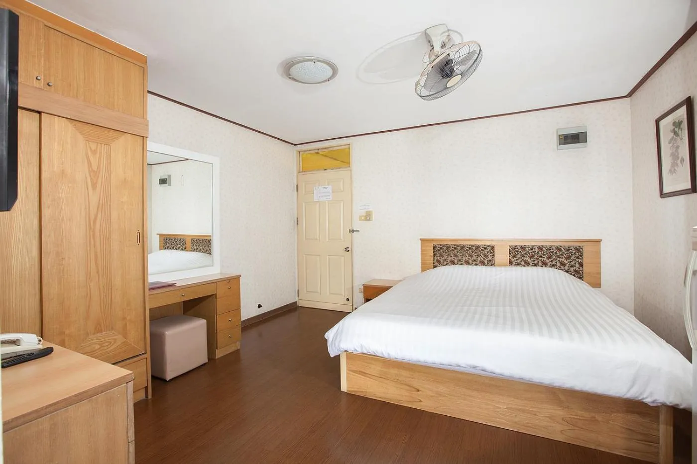 Bedroom, Bed in The Aiyapura Bangkok