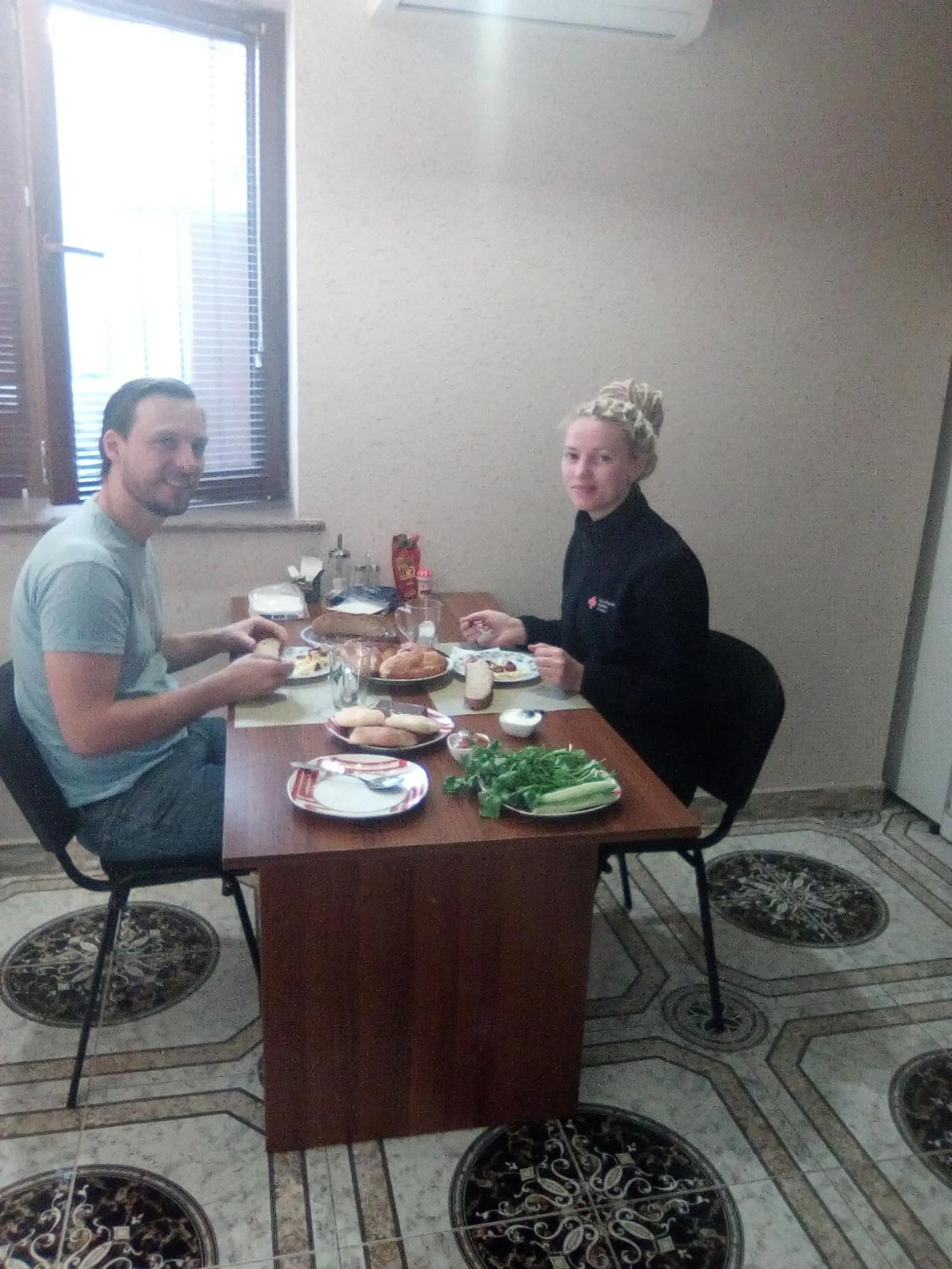 Communal kitchen in Komitas Avenue Guest House