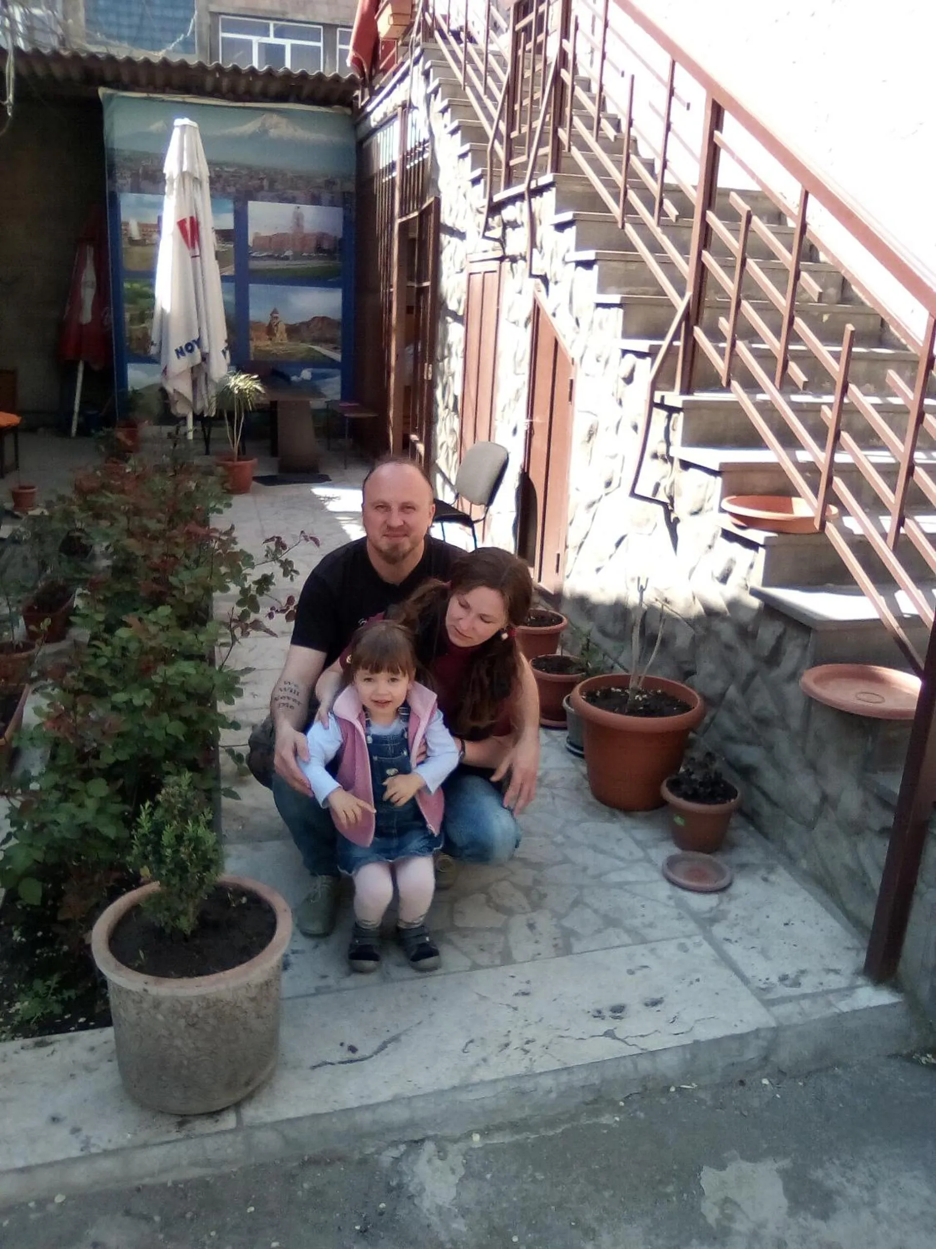 Family in Komitas Avenue Guest House