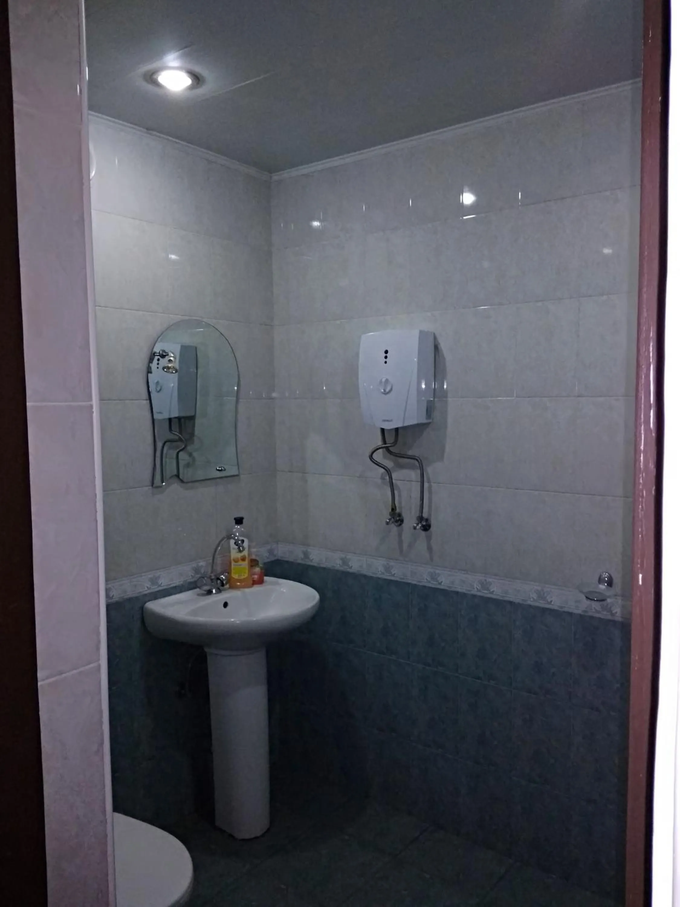 Shower in Komitas Avenue Guest House