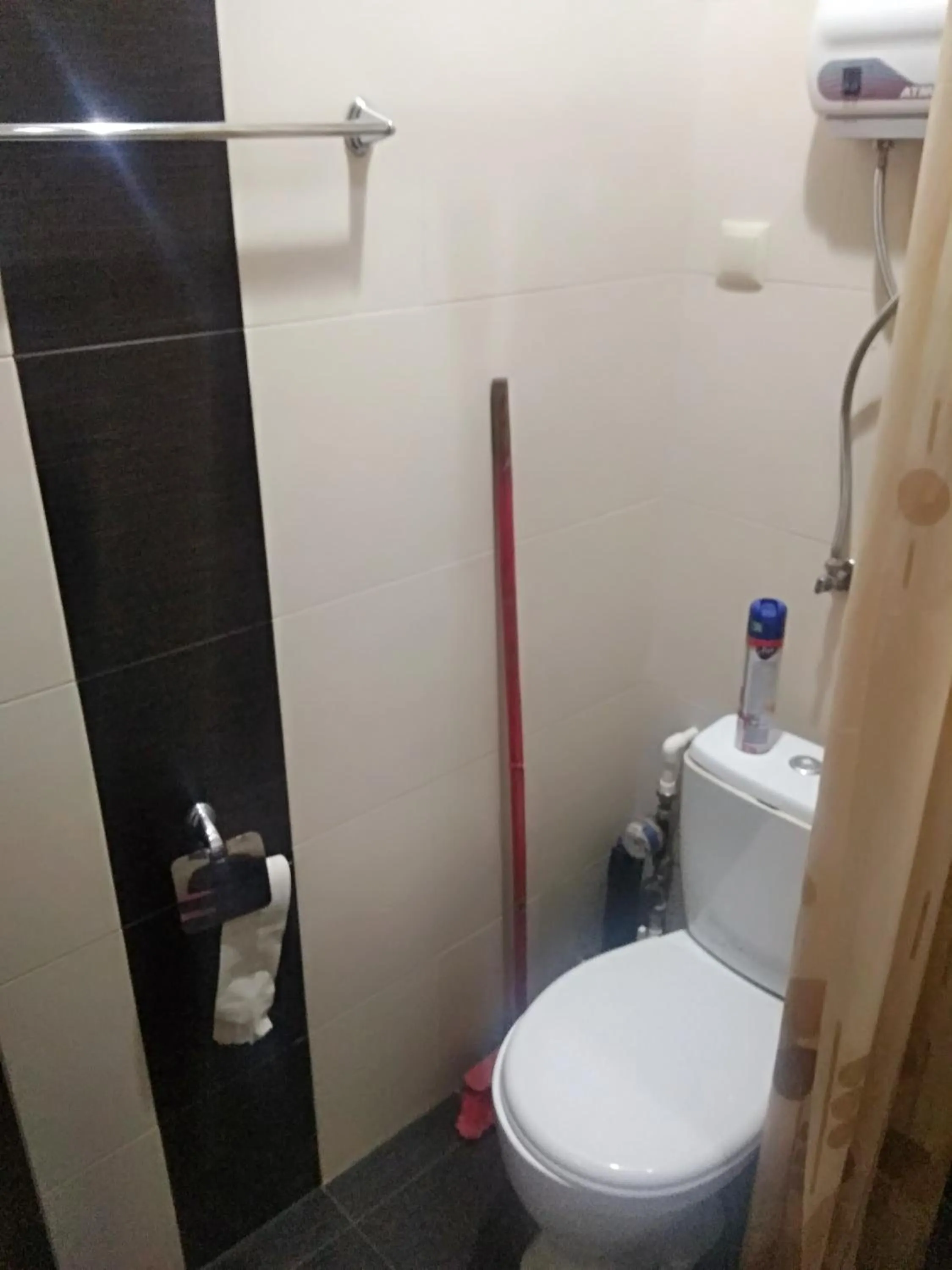 Toilet in Komitas Avenue Guest House