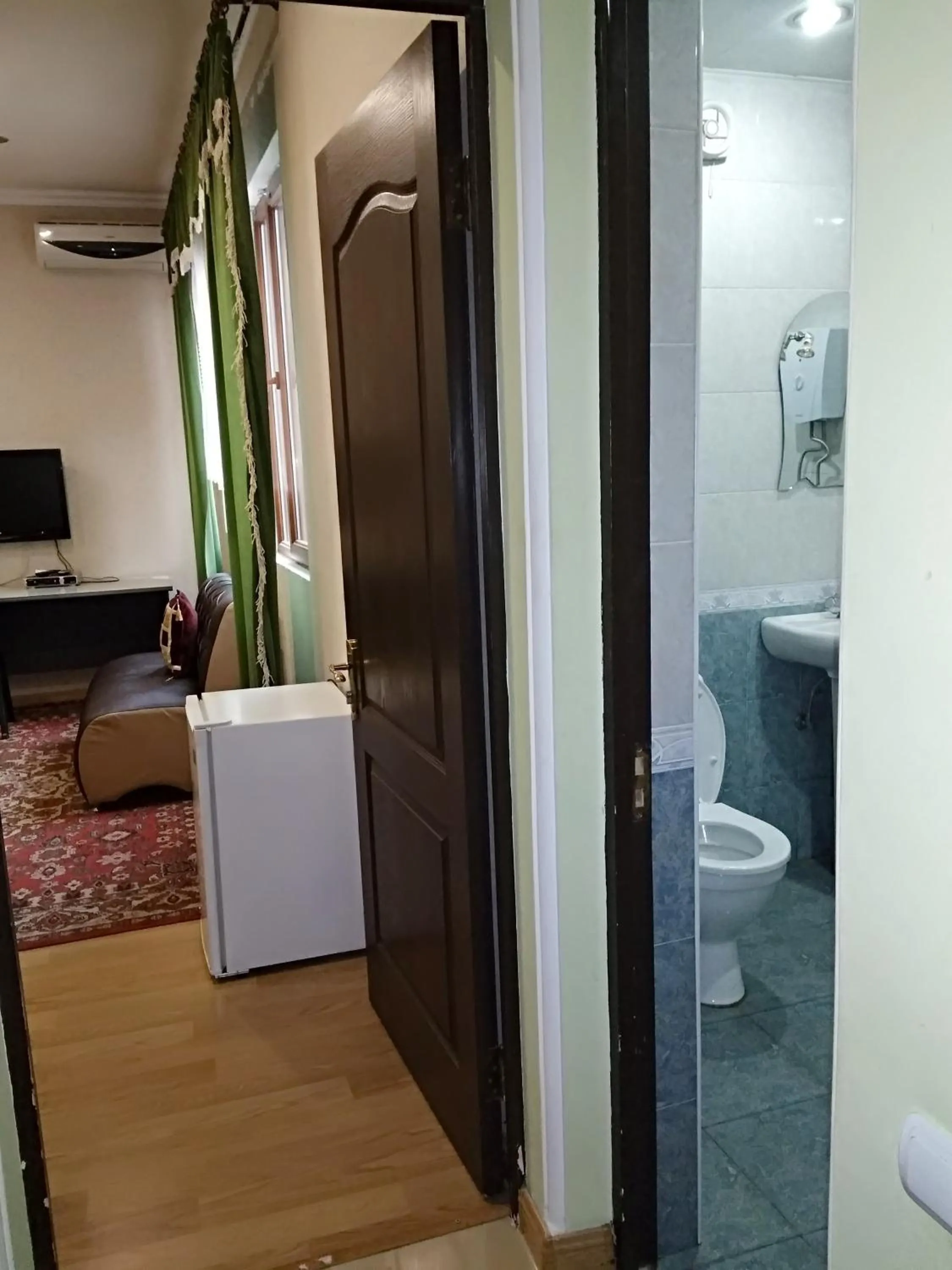 Toilet in Komitas Avenue Guest House
