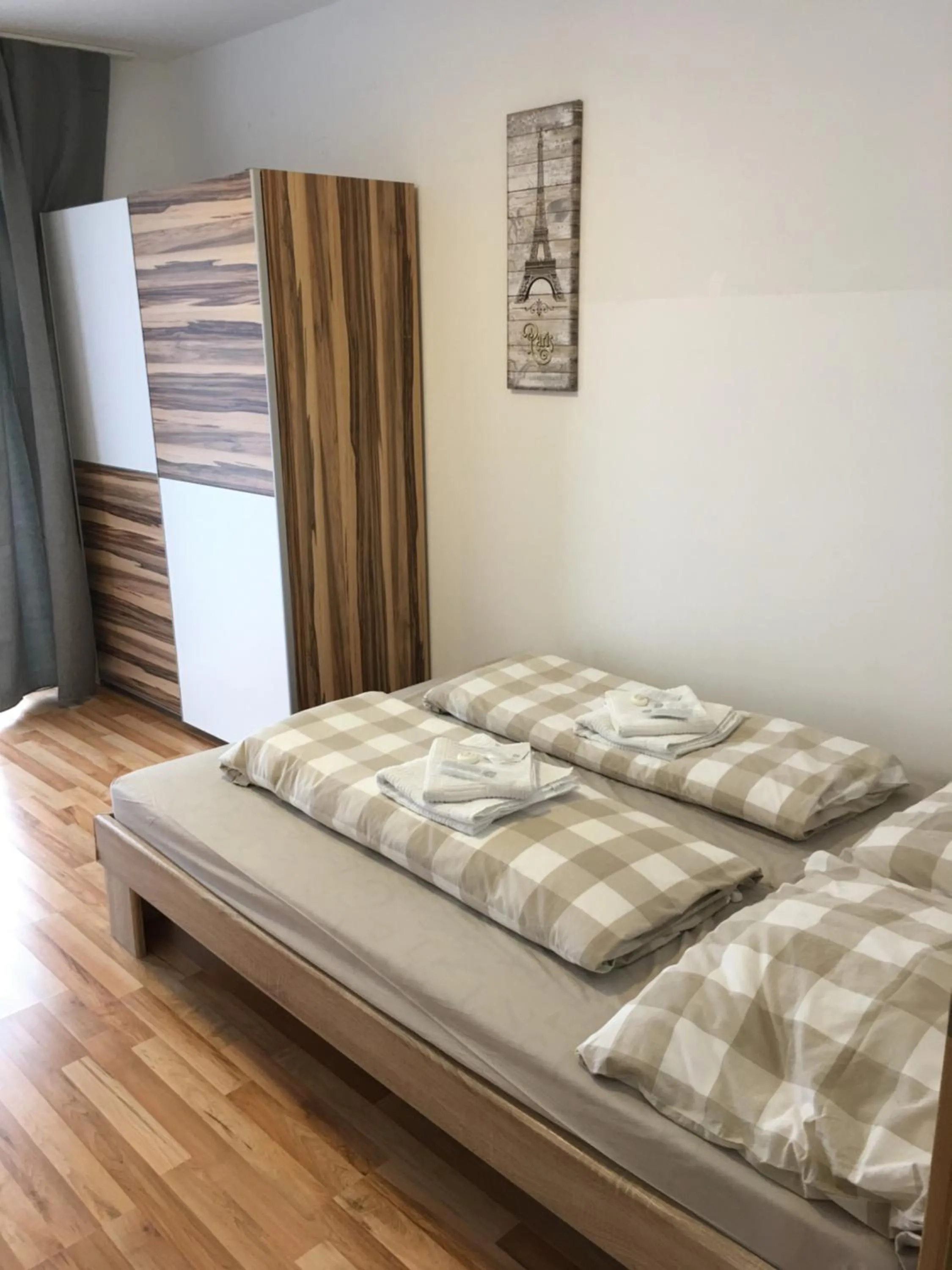 Bed in Sahara Falcon