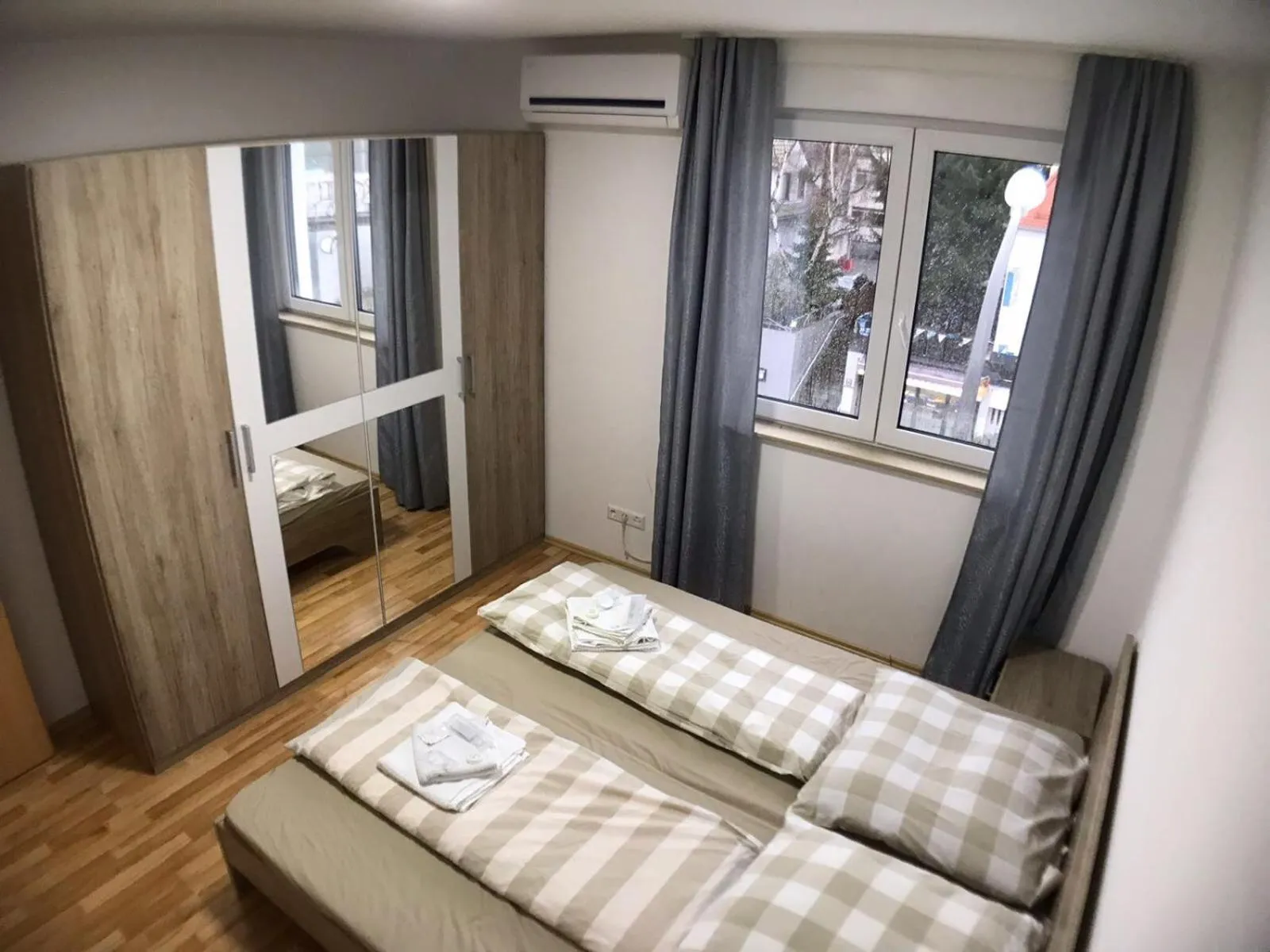 Bed in Sahara Falcon