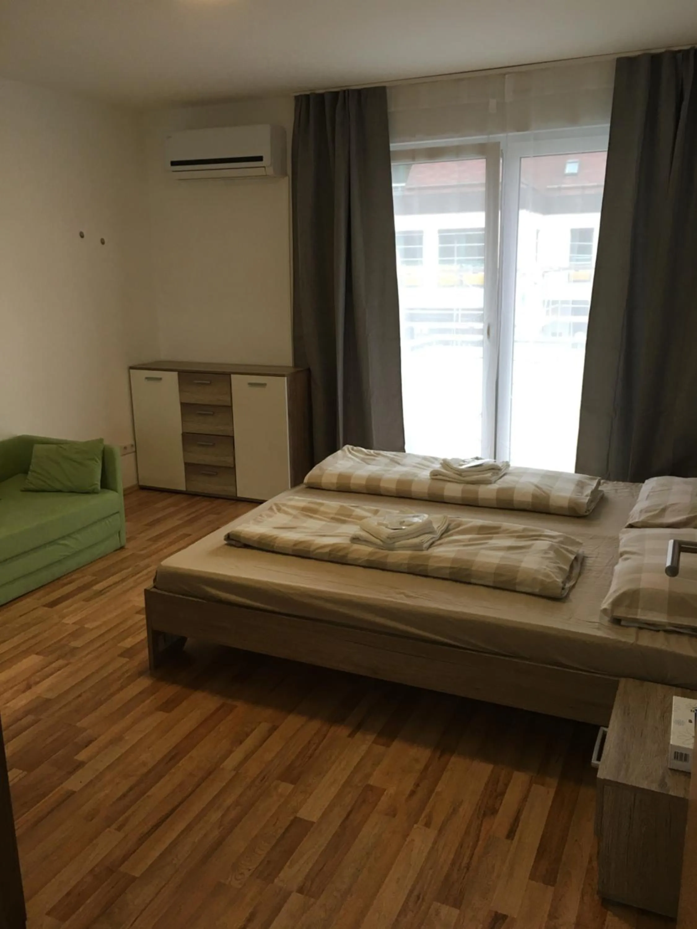 Bed in Sahara Falcon