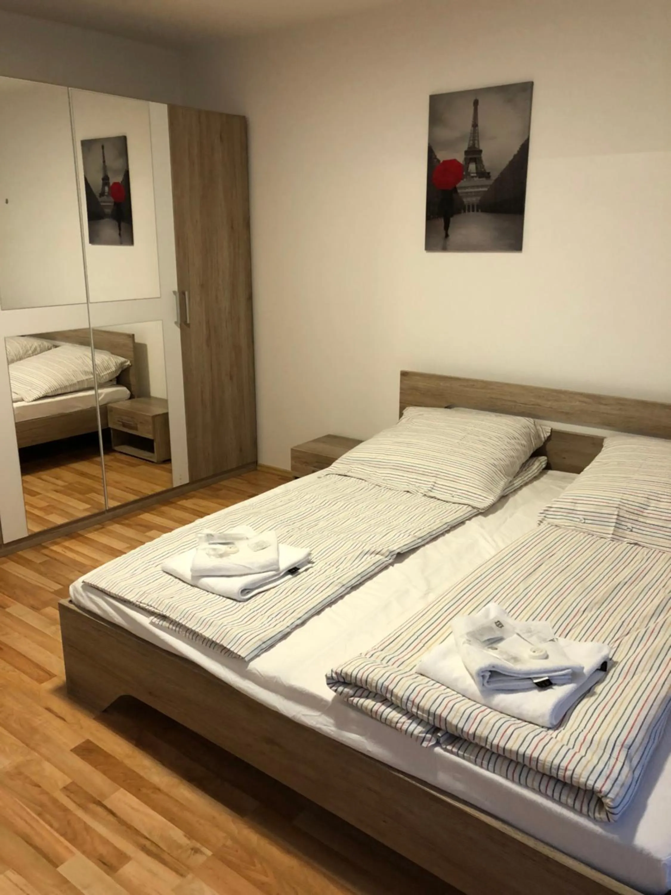 Bed in Sahara Falcon