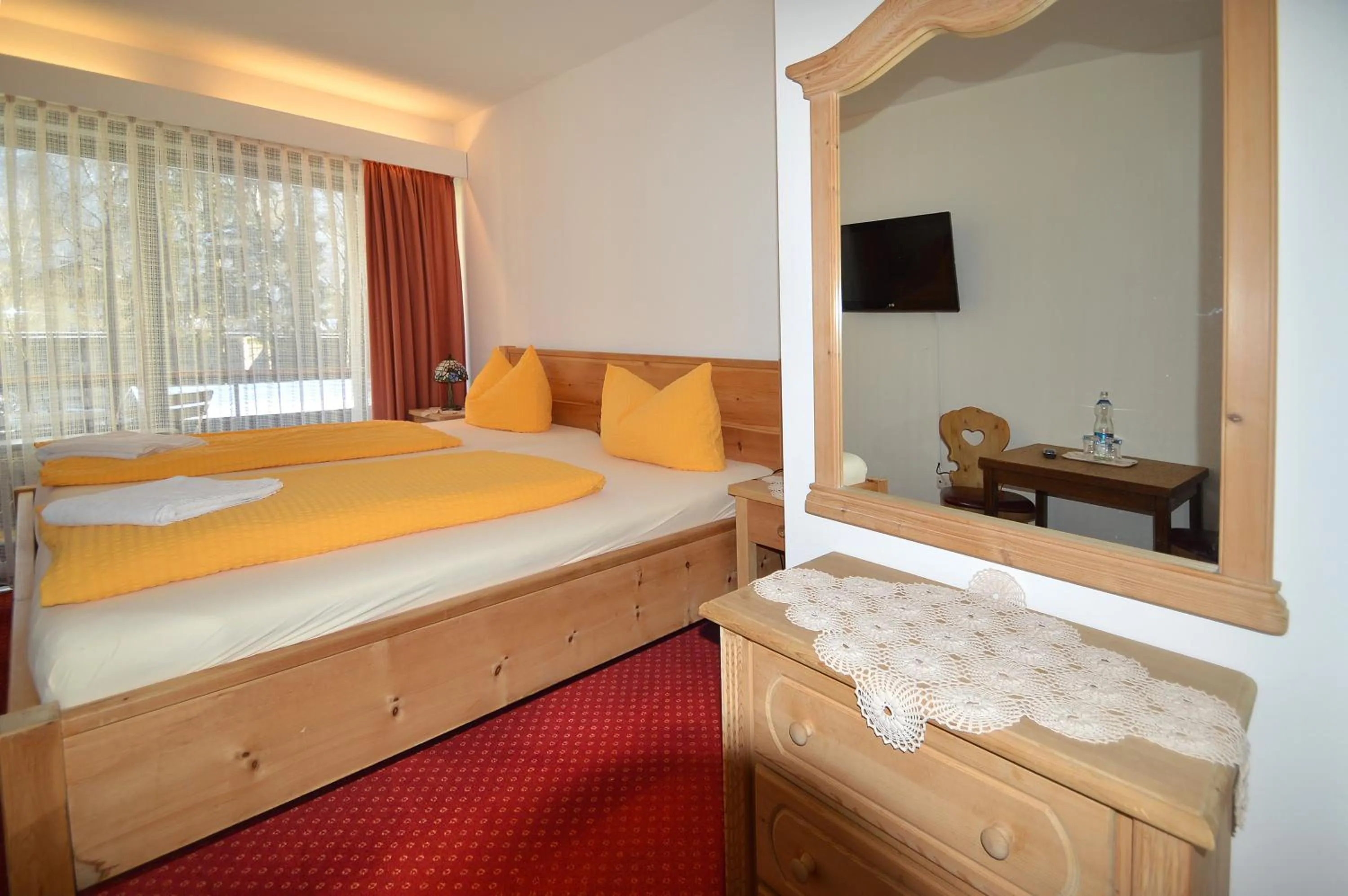 Photo of the whole room, Bed in Gasthof Hotel zur Post