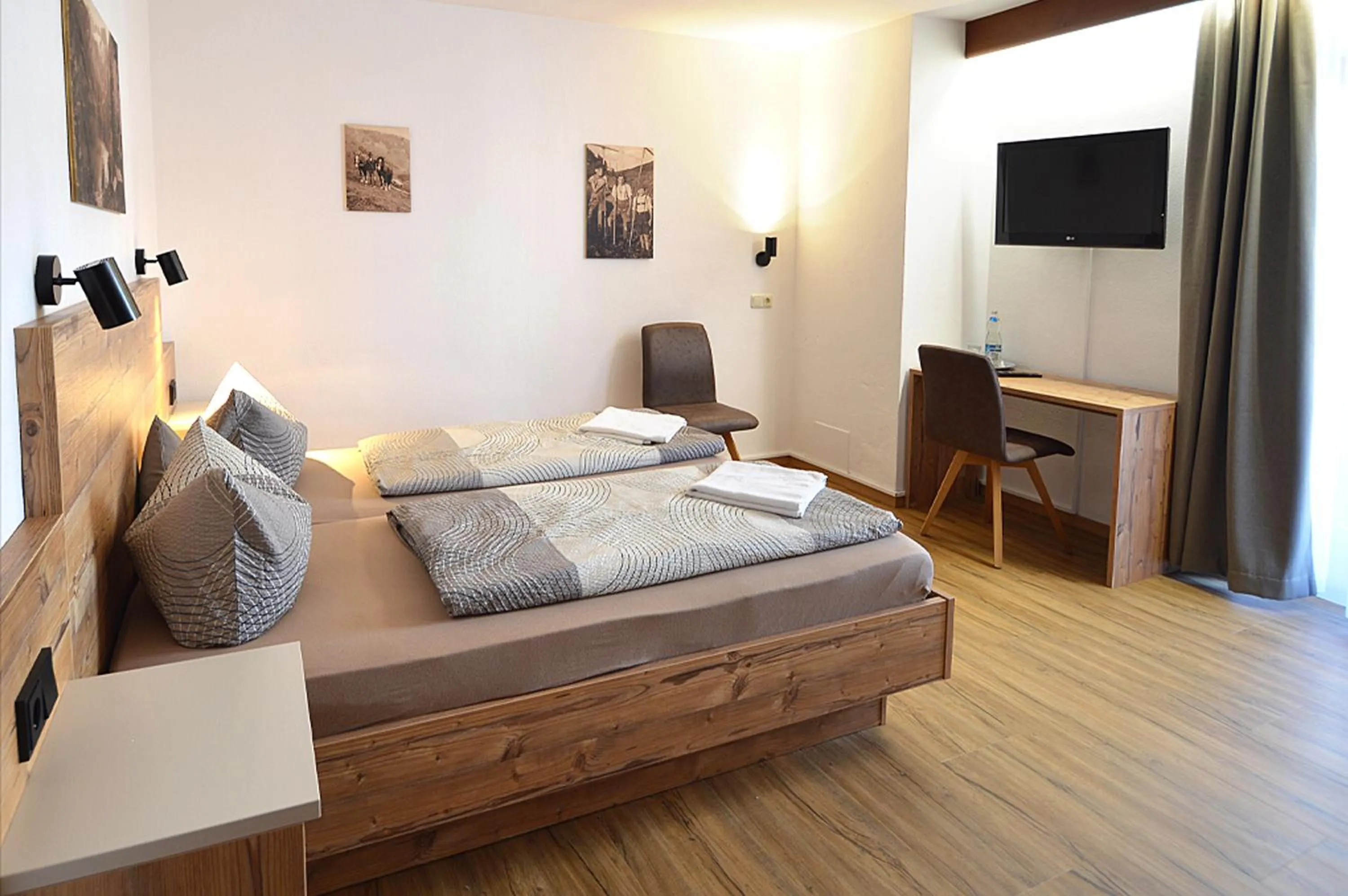 Photo of the whole room, Bed in Gasthof Hotel zur Post