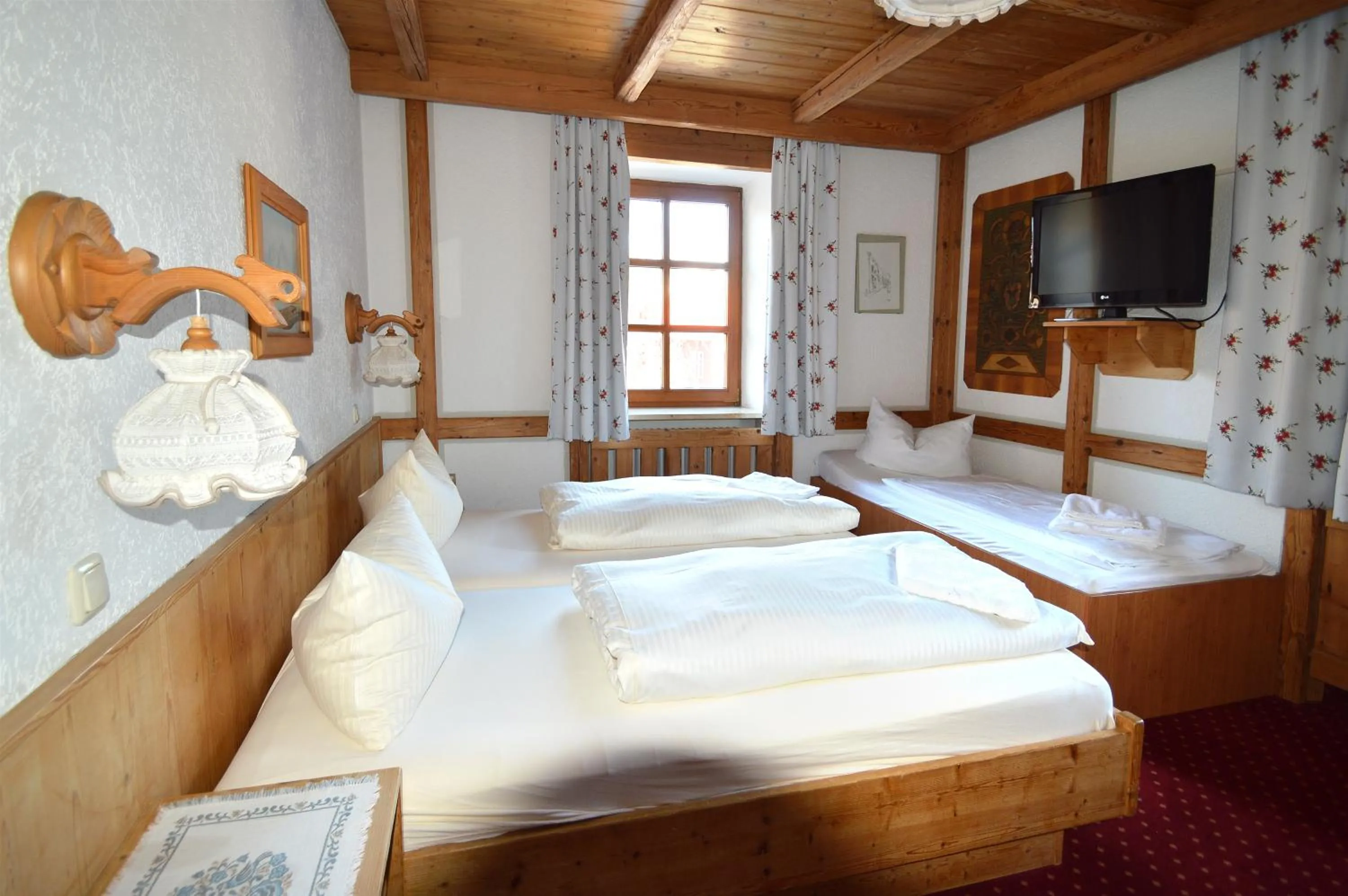Photo of the whole room, Bed in Gasthof Hotel zur Post