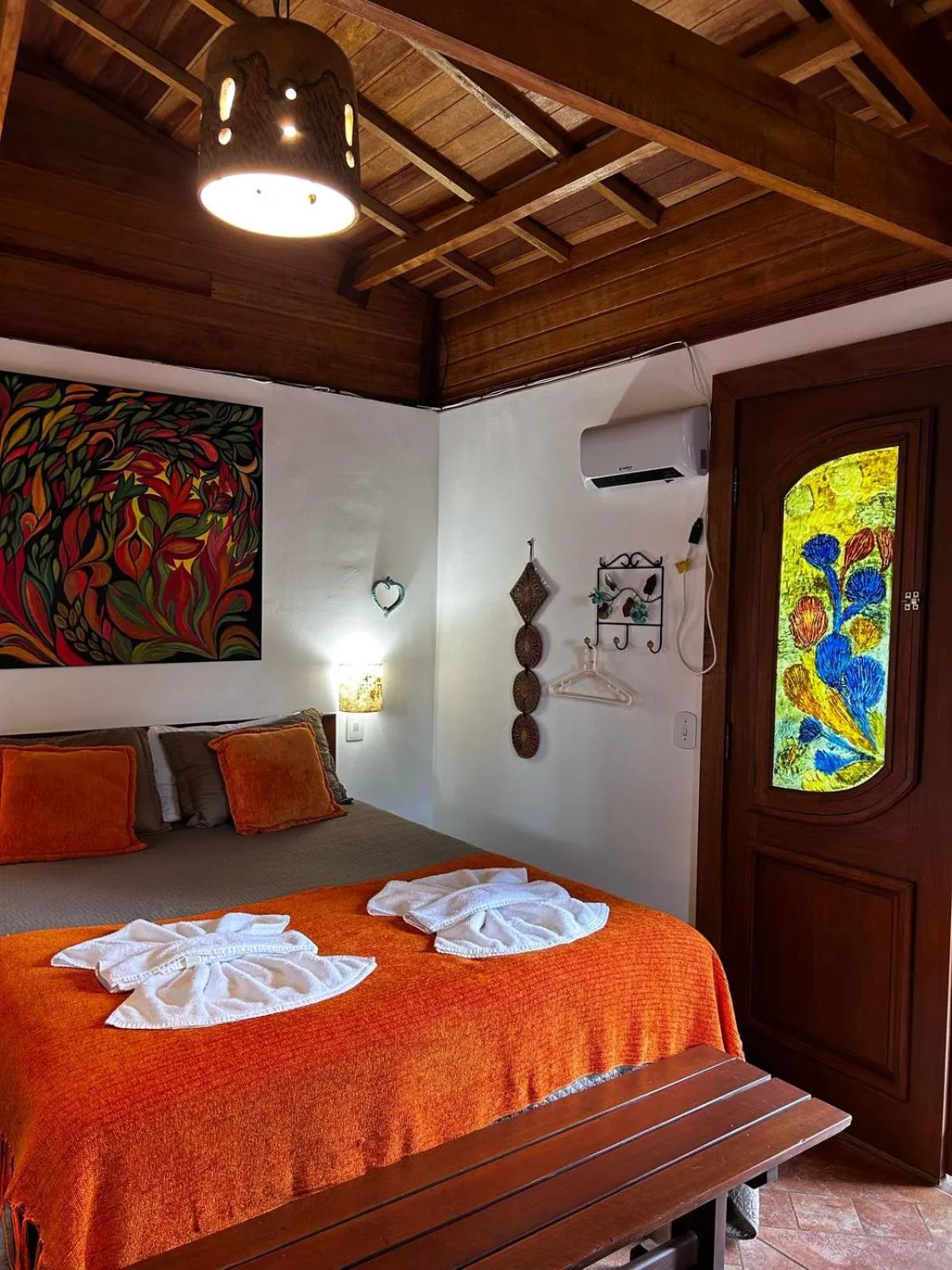 Photo of the whole room, Bed in Chalés ANECUEM