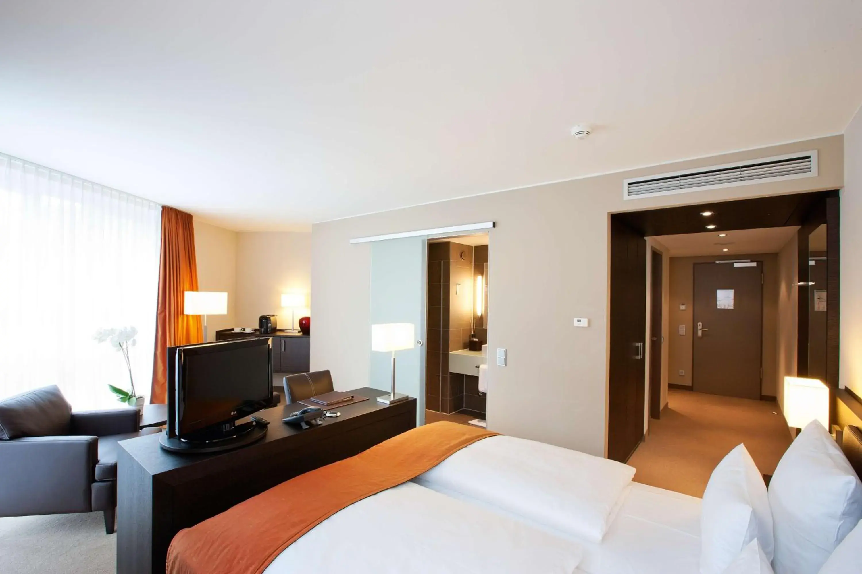 Photo of the whole room, Bed in ATLANTIC Grand Hotel Bremen Photo of the whole room, Bed in ATLANTIC Grand Hotel Bremen