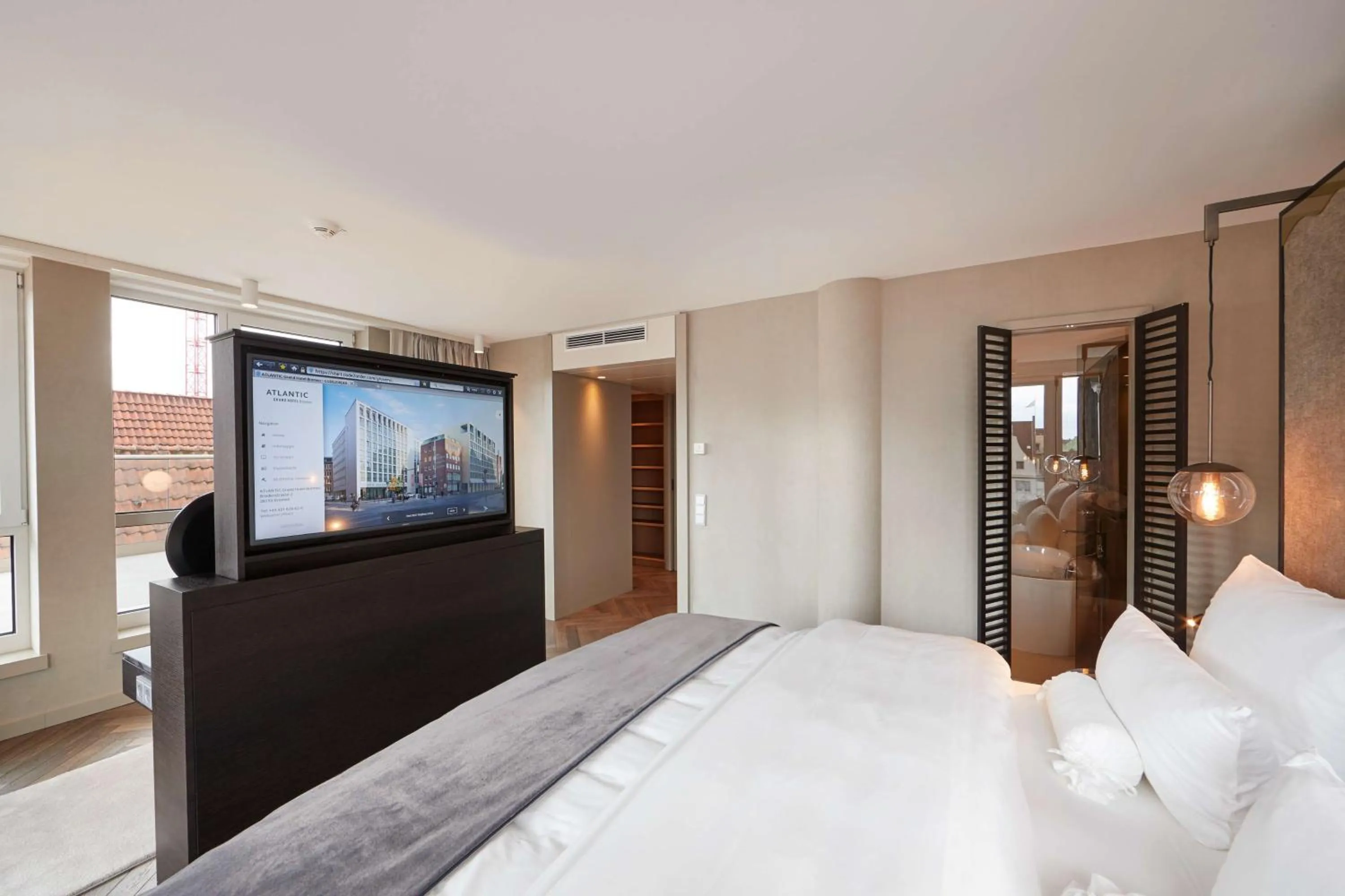 Bedroom, Bed in ATLANTIC Grand Hotel Bremen