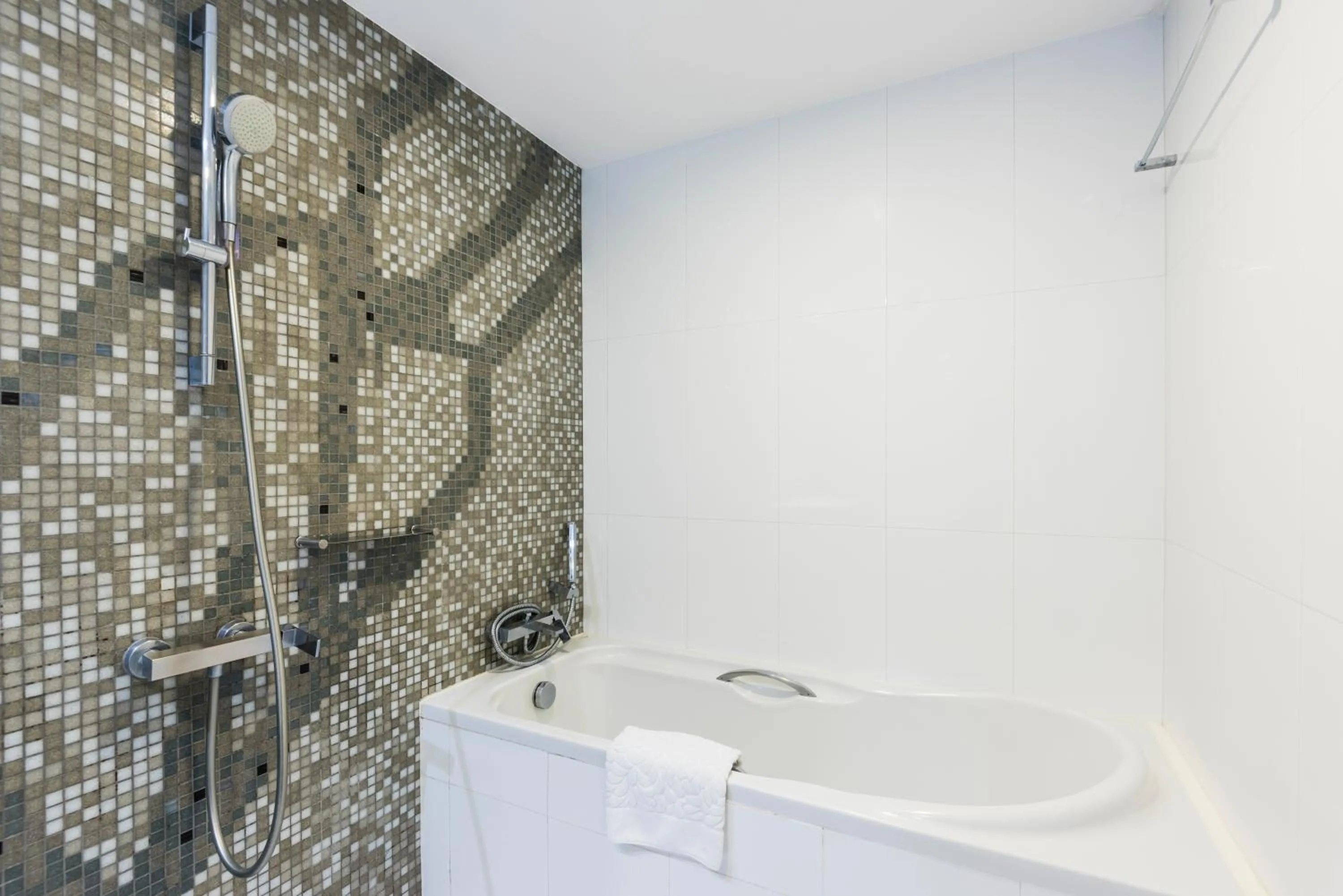 Bathroom in Maitria Hotel Sukhumvit 18 Bangkok – A Chatrium Collection