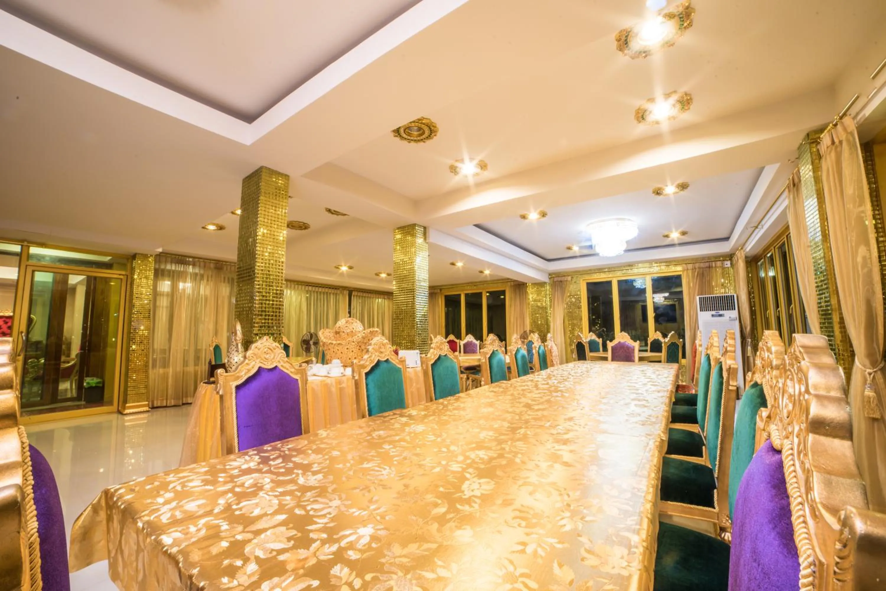 Nakaraj Princess Chiang Rai - Walking Street