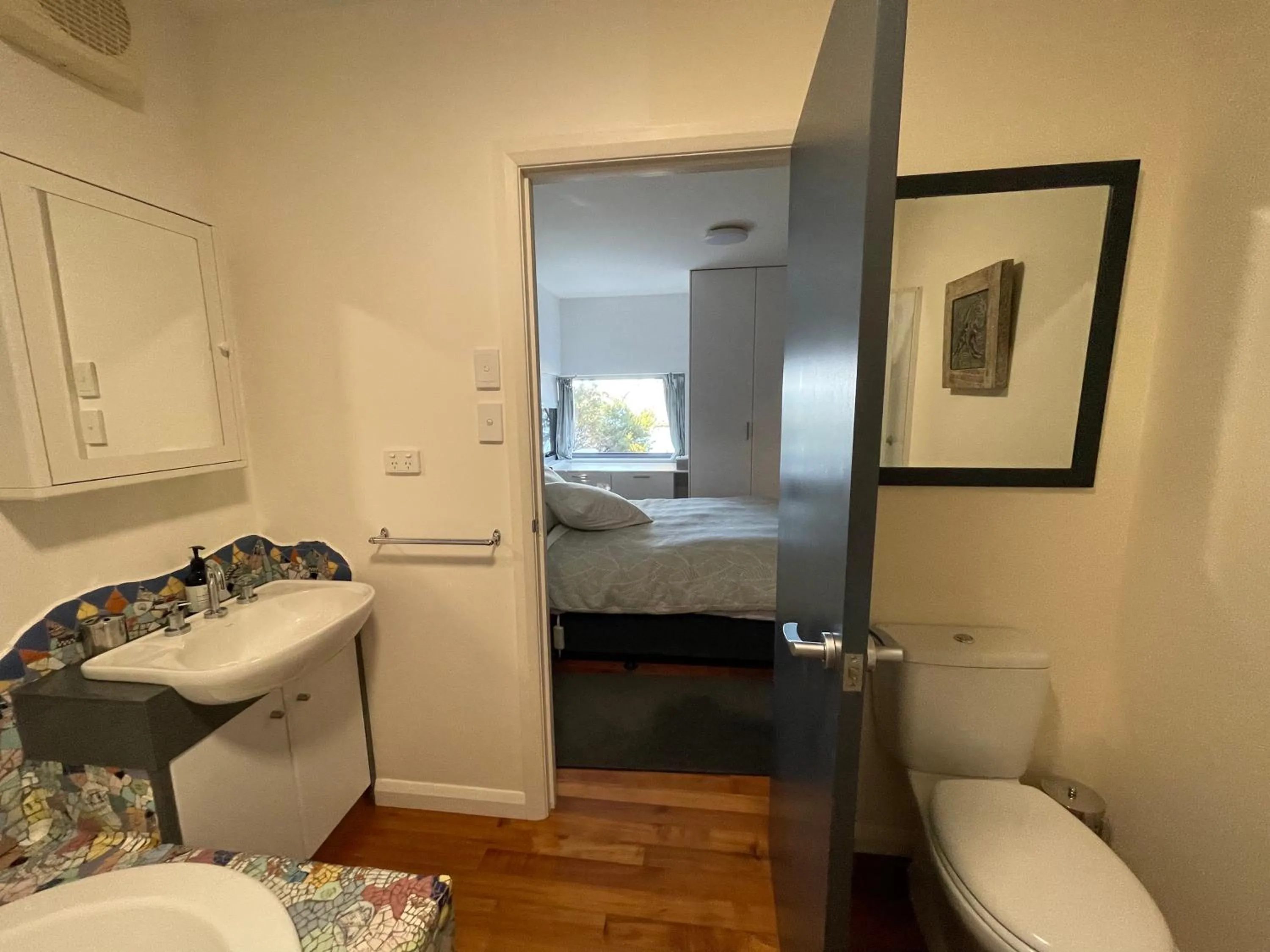 Beachside Taroona with Spa